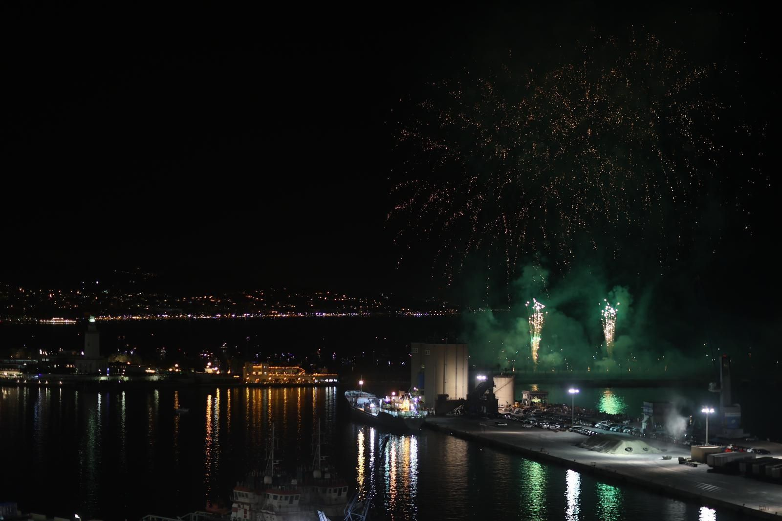Málaga inaugura su Feria de agosto con el espectáculo de fuegos artificiales