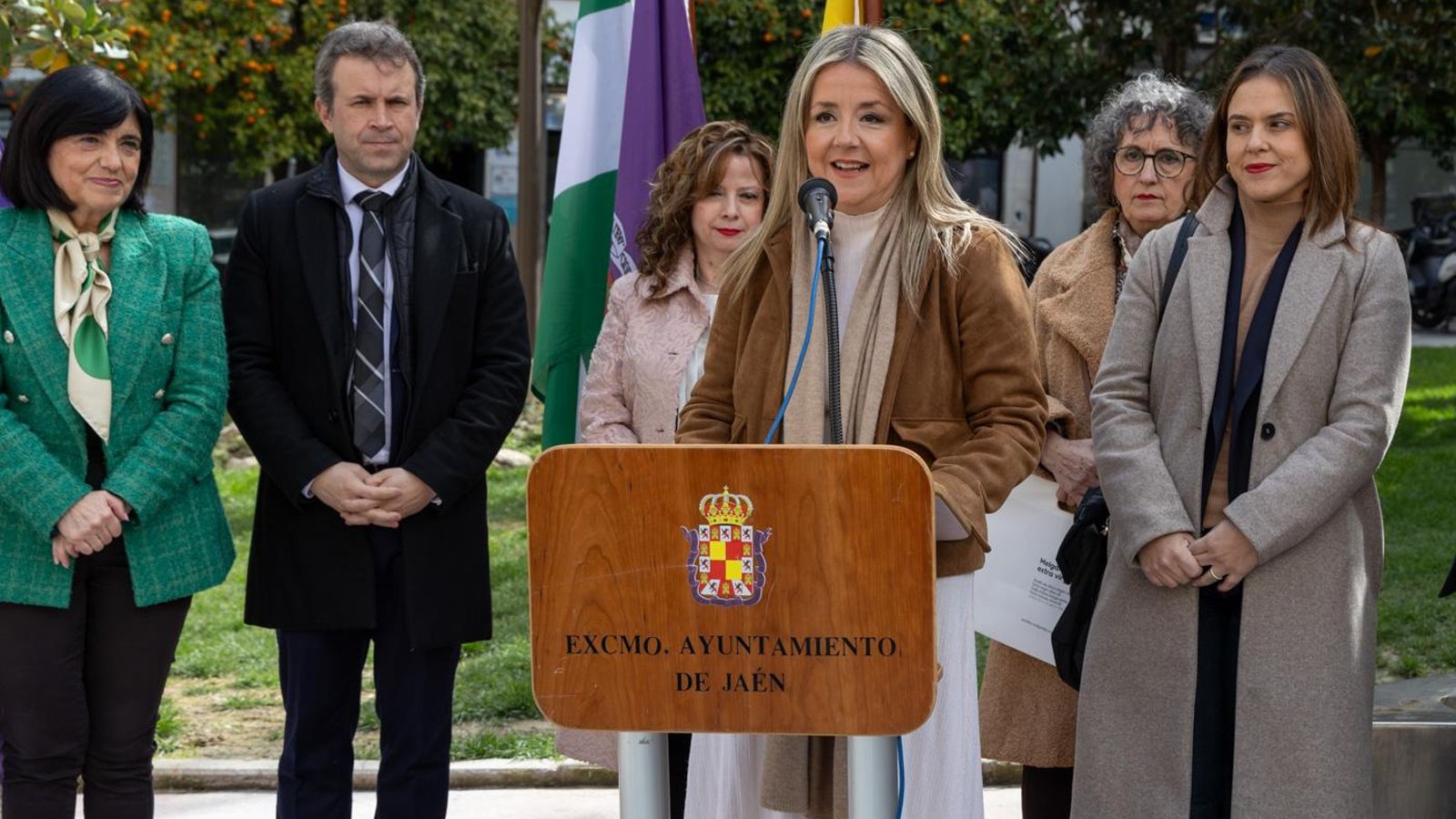 Jaén rinde homenaje a la salud mental con una escultura en la Plaza de la Libertad