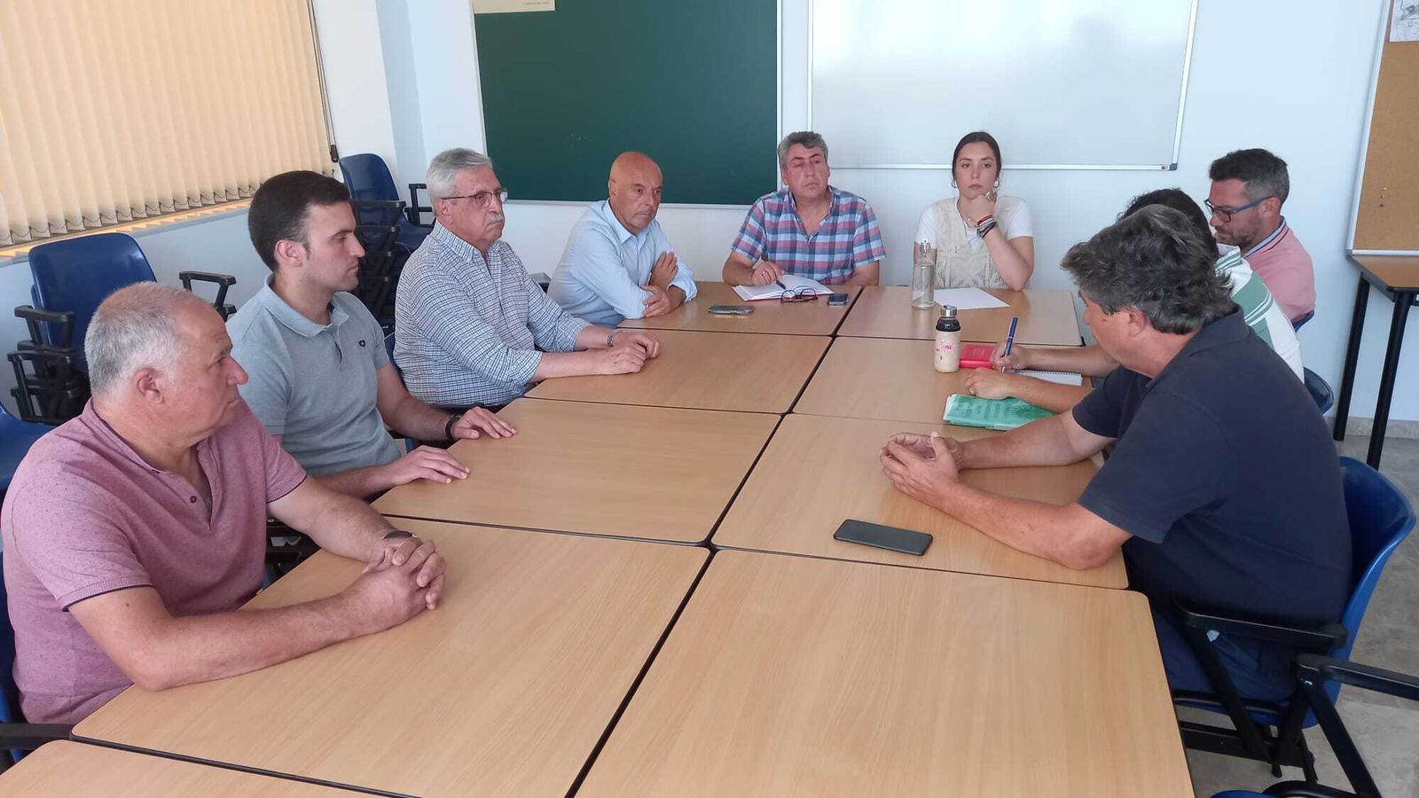 Reunión de Antonio Hurtado con el Consejo de Distrito de Villarrubia.