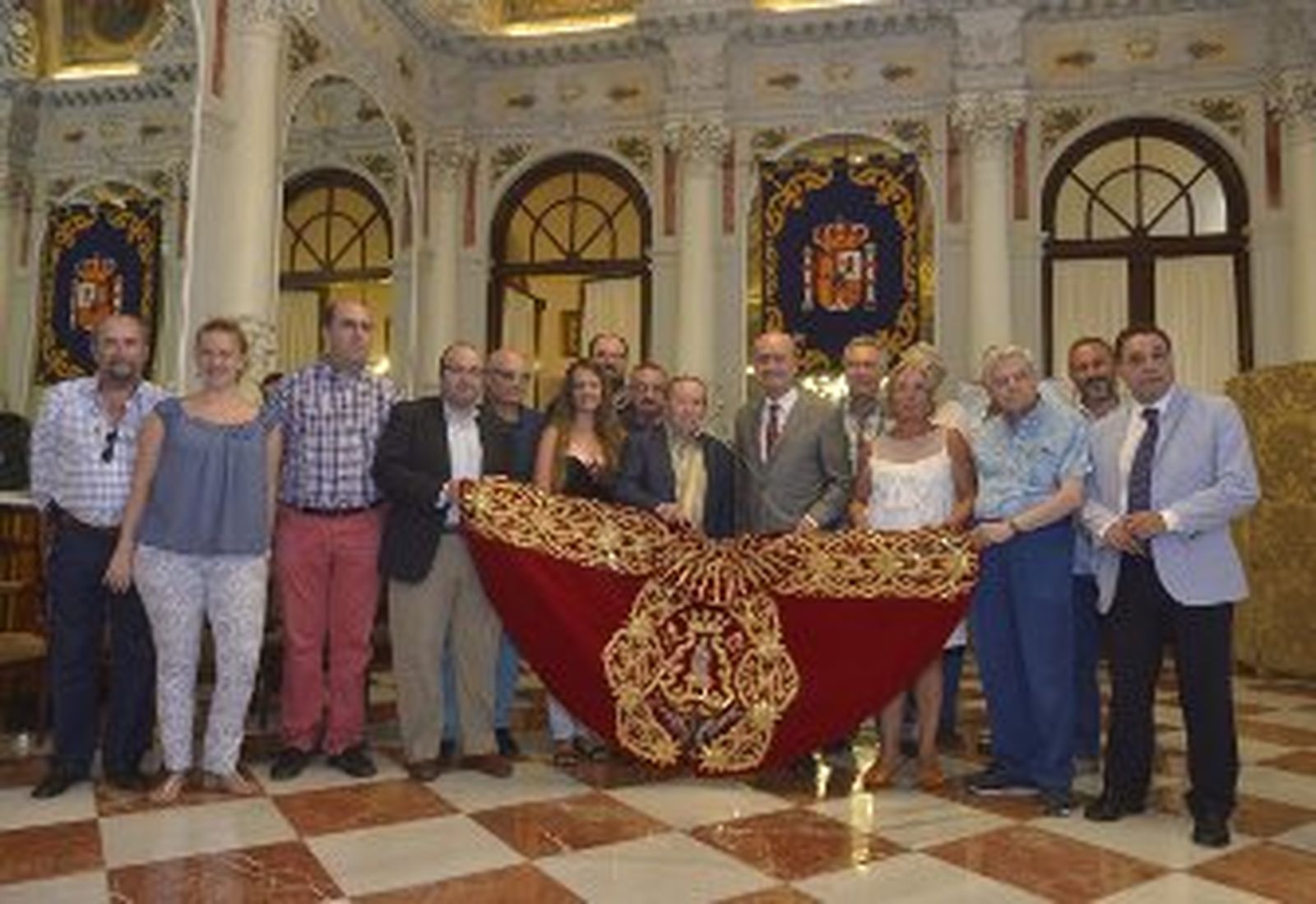 El Ayuntamiento presenta el Capote de Paseo 2015
