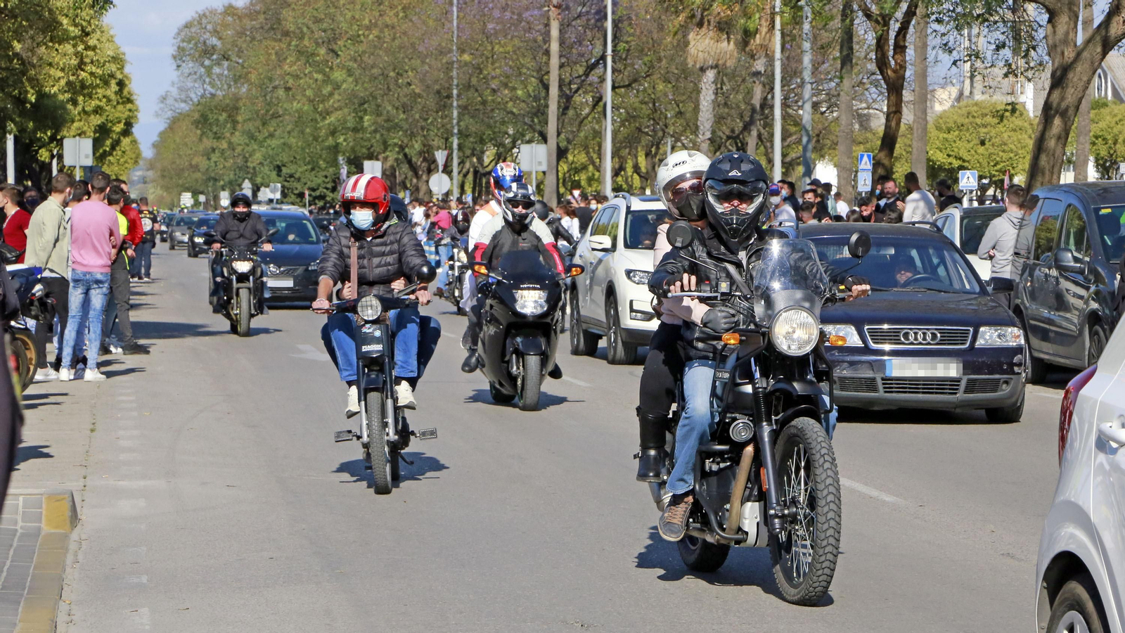 Imágenes del ambiente motero en Jerez