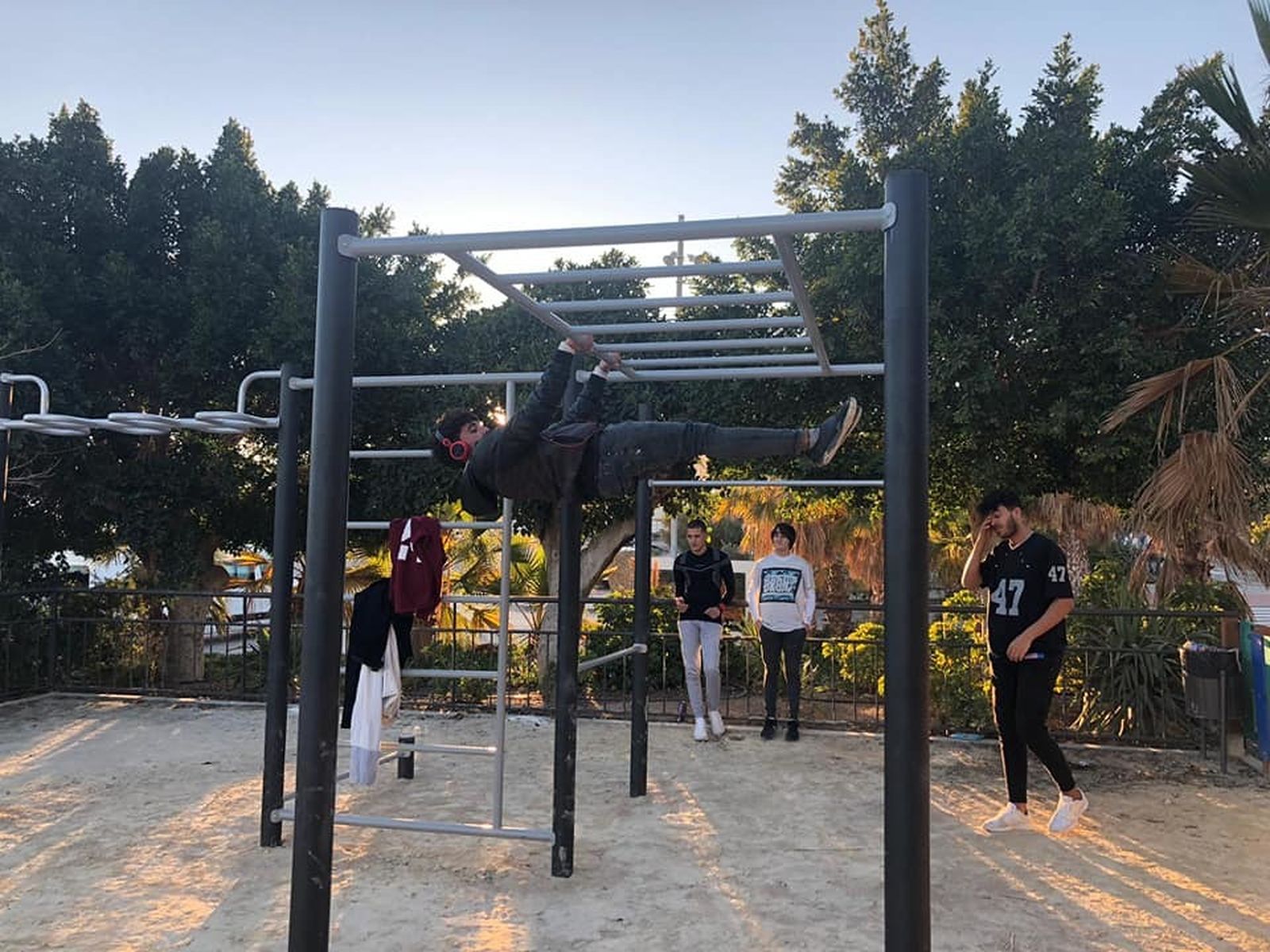 La Puebla acoge el primer parque de calistenia del municipio