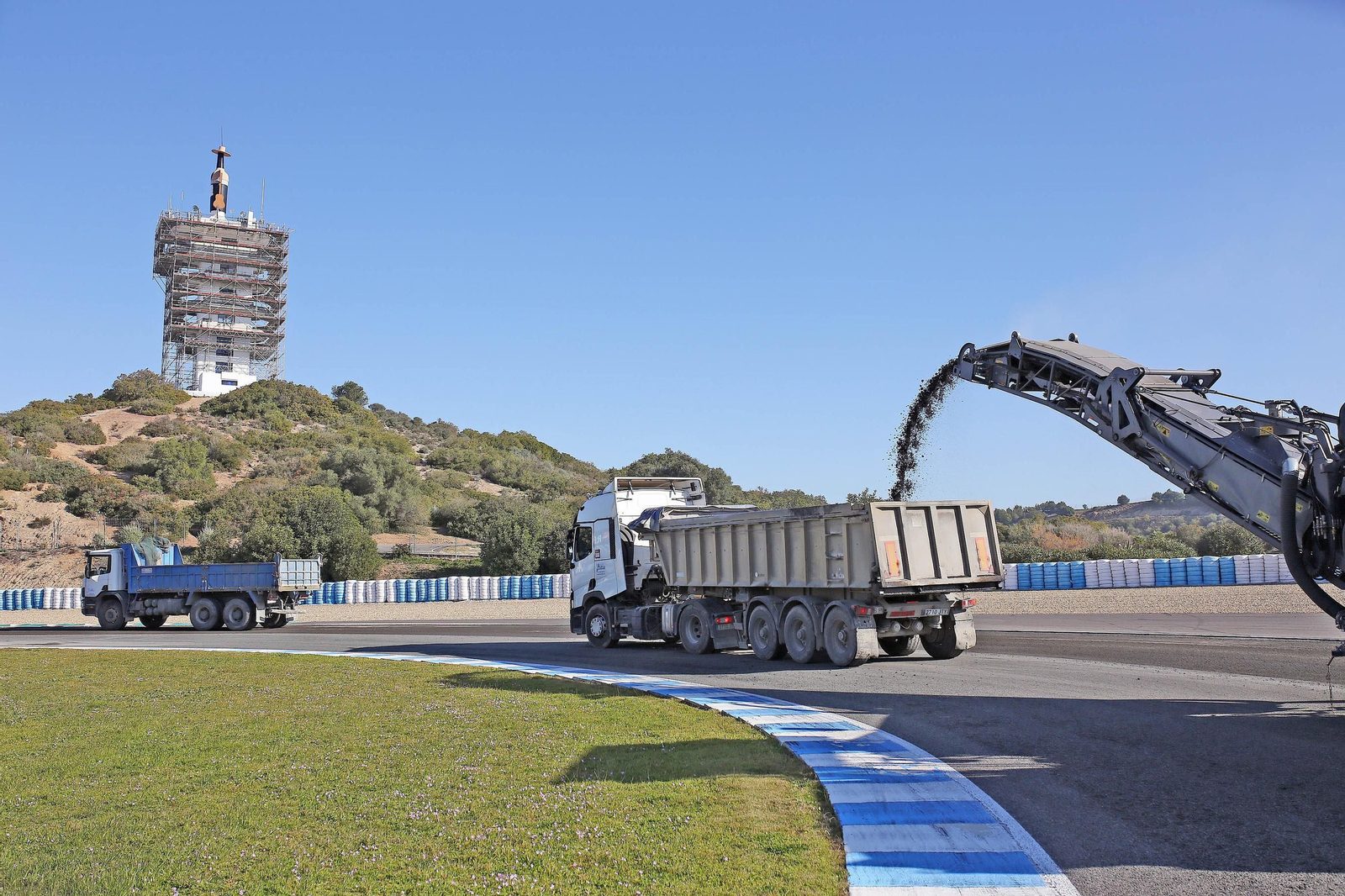 Comienza el reasfaltado del circuito de velocidad de Jerez