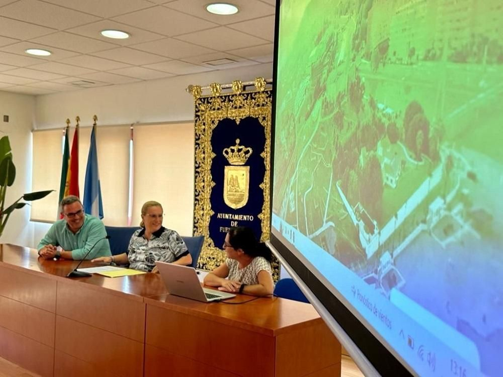 De izquierda a derecha, Rodrigo Romero, Ana Mula y Verónica Navarrete.