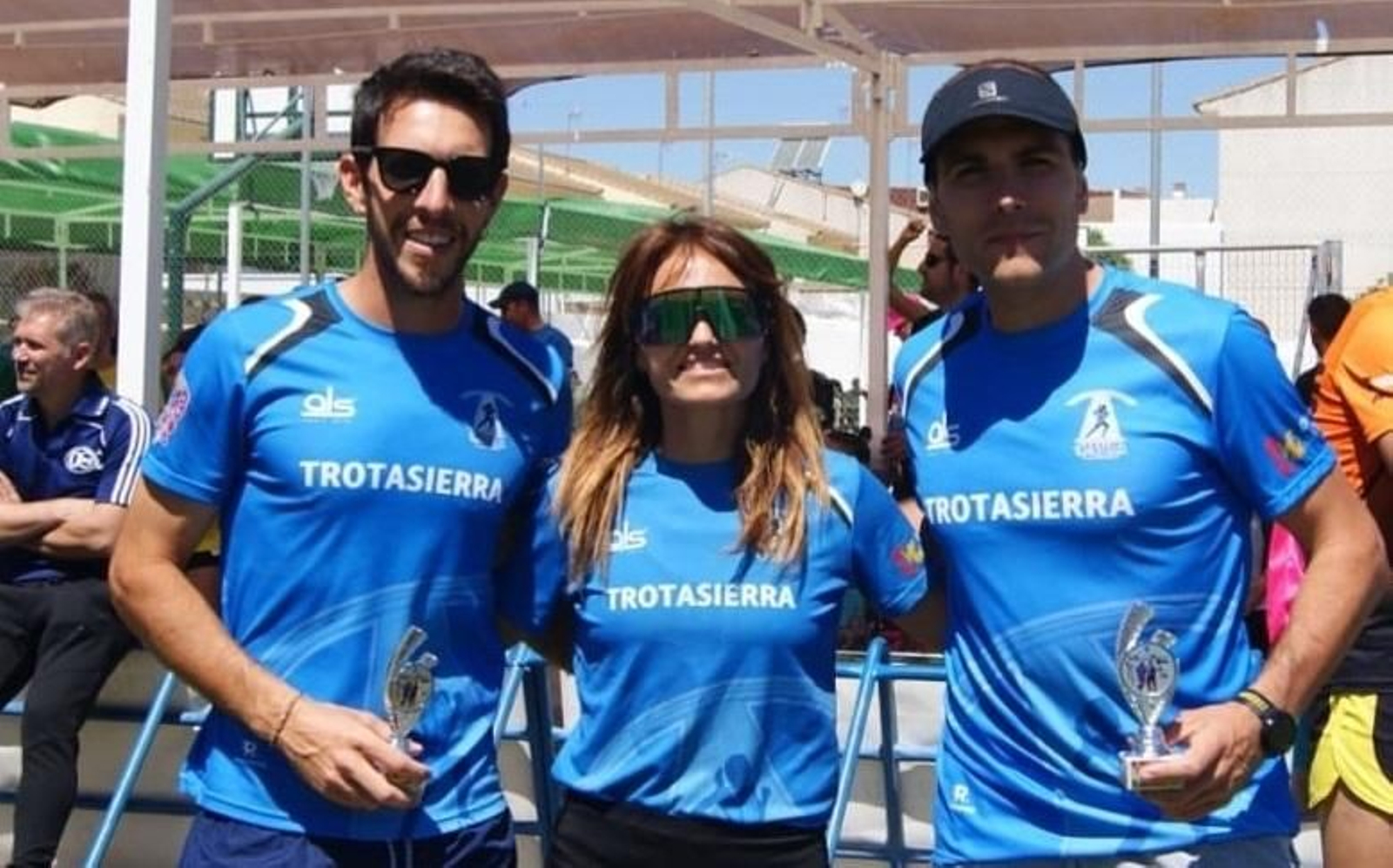 Juan Manuel Requena, Beatriz Rojano y Jesús Alguacil, tras la cita en Fuente Palmera.