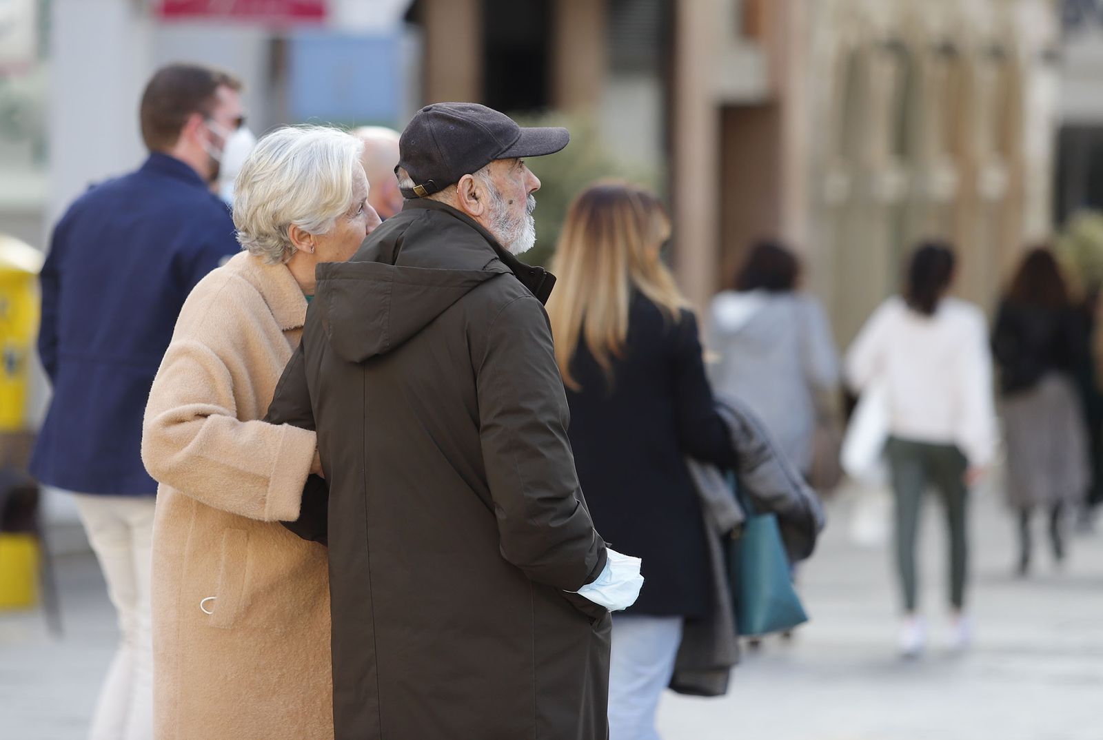 Ambiente en el centro de Huelva en el día de ayer.