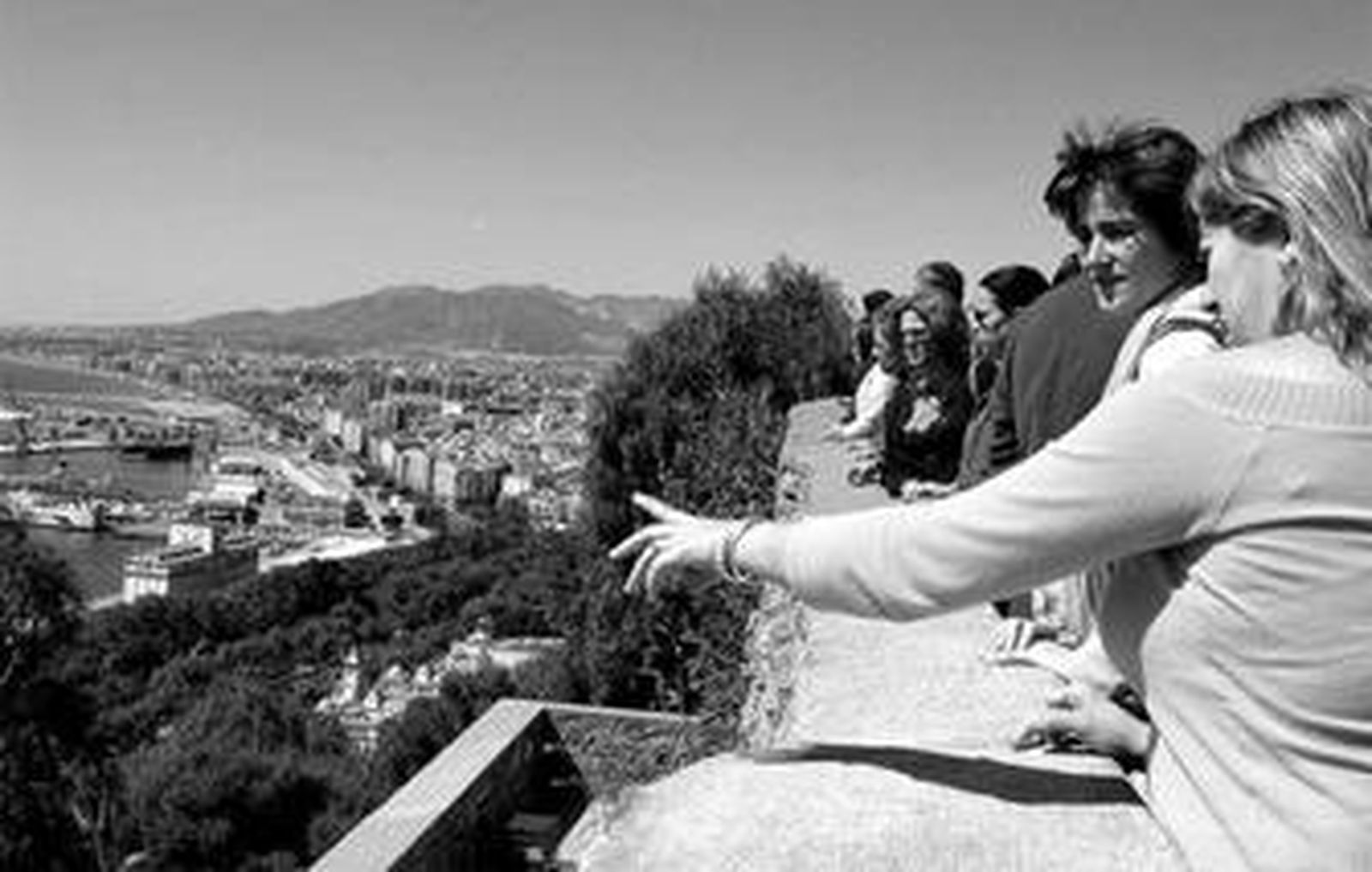 Una visita a la Alcazaba organizada por la asociación Zegrí.