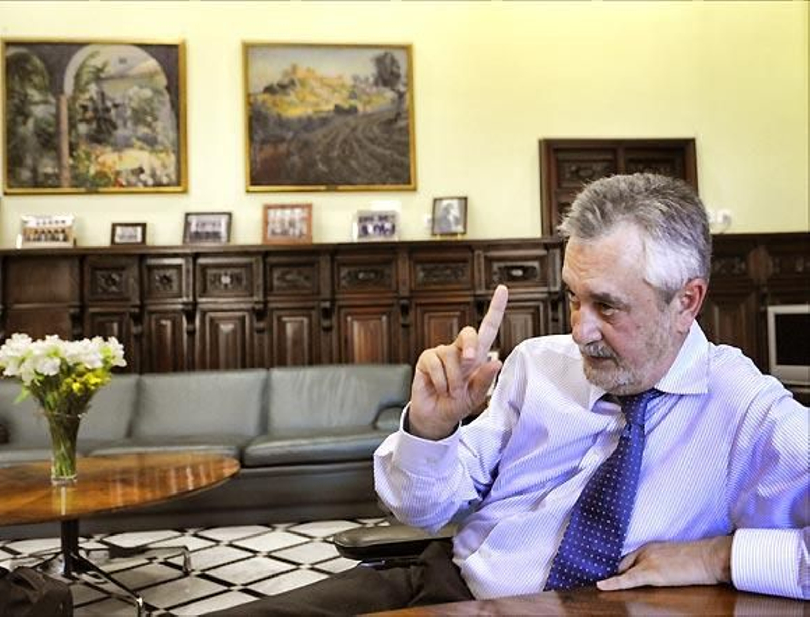 Griñán: "Yo no he hablado en mi vida de bicefalia ni del plazo de 2012"