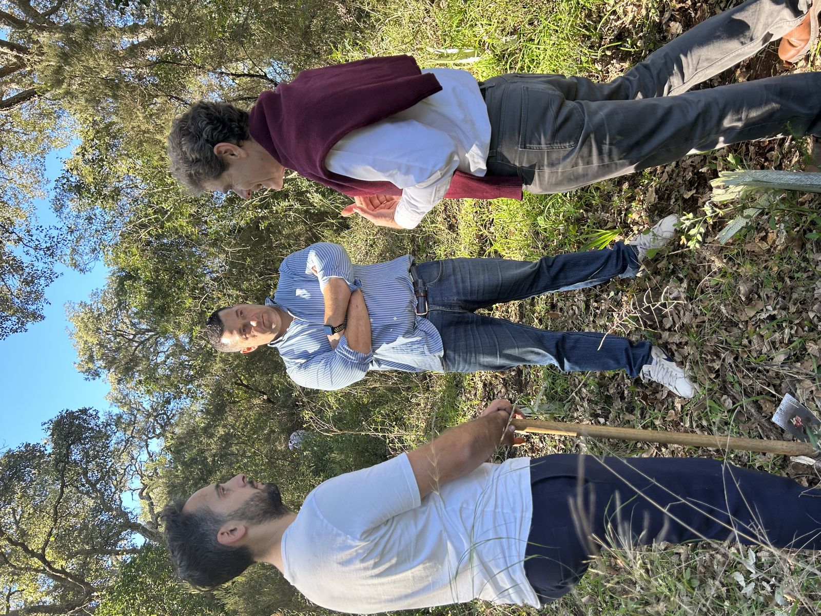Jornada de reforestación en El Palancar por trabajadores de Acerinox, en imágenes