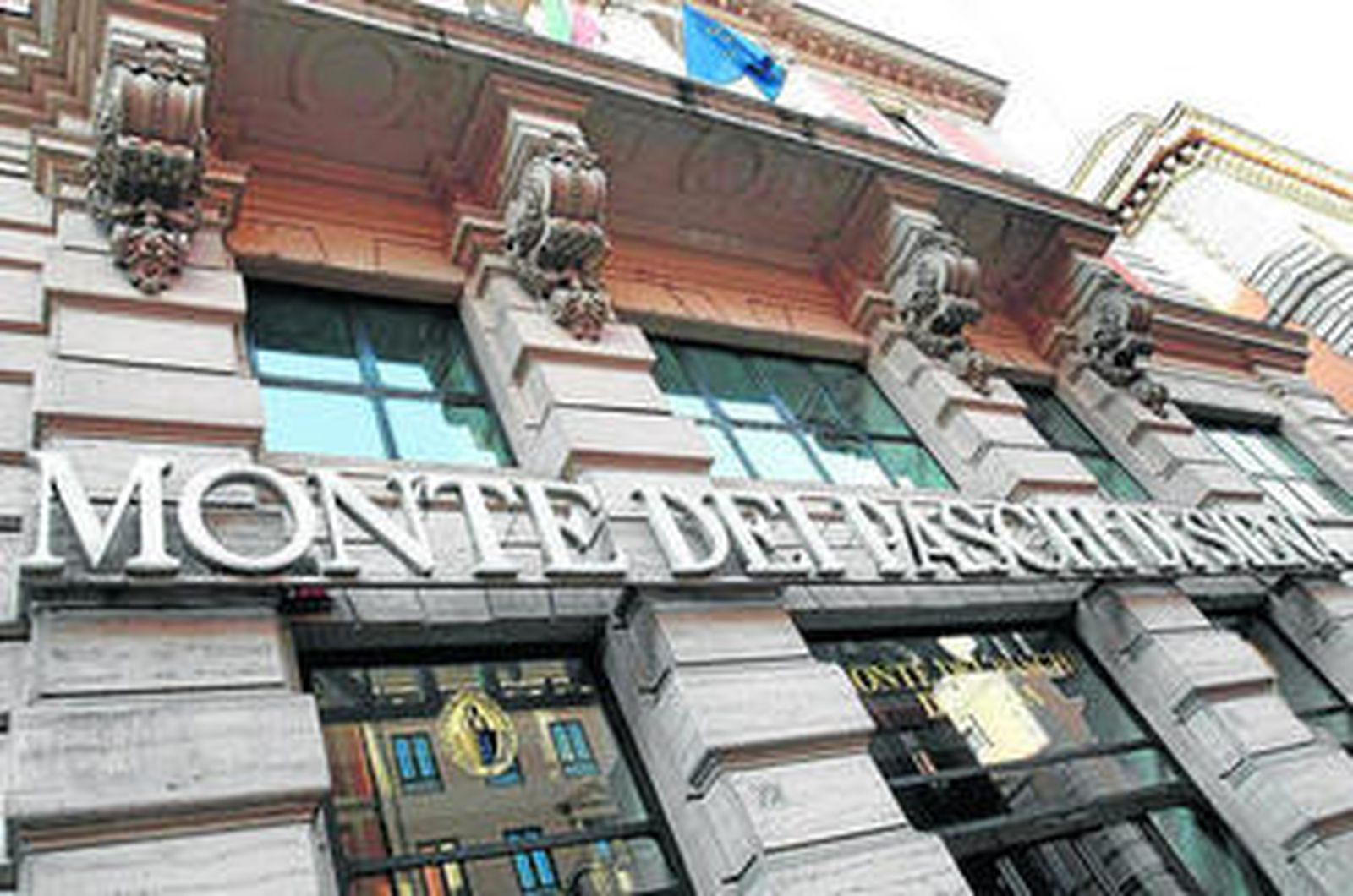 El tercer banco de Italia, Monte dei Paschi di Siena (MPS), es la entidad que más preocupa a las autoridades.