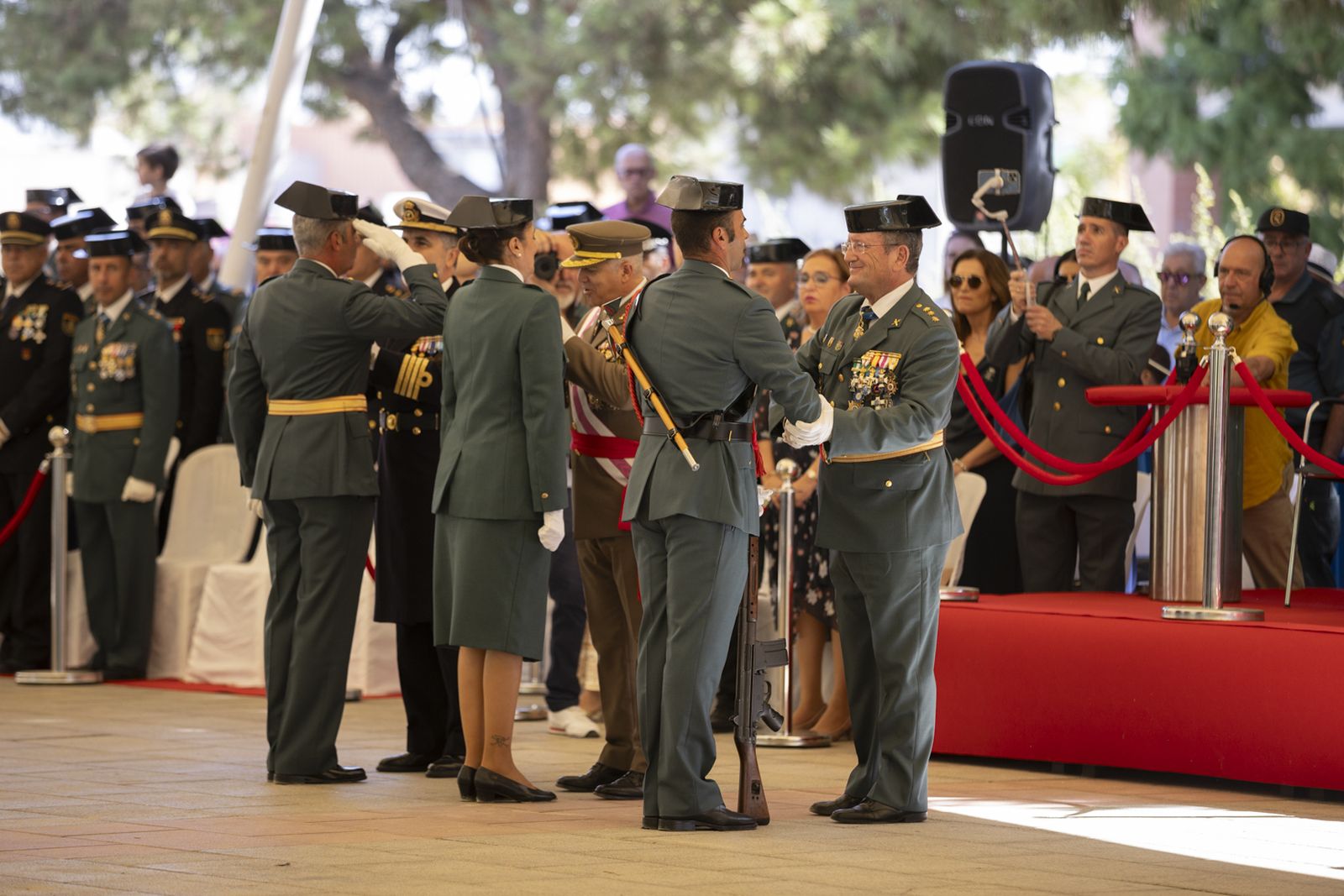 Imágenes de los actos de celebración de la festividad de la patrona de la Guardia Civil, la Virgen del Pilar.