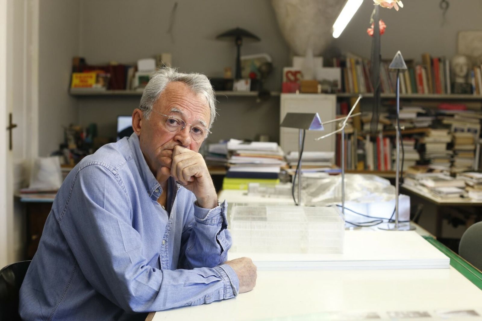 Juan Suárez, en su estudio.