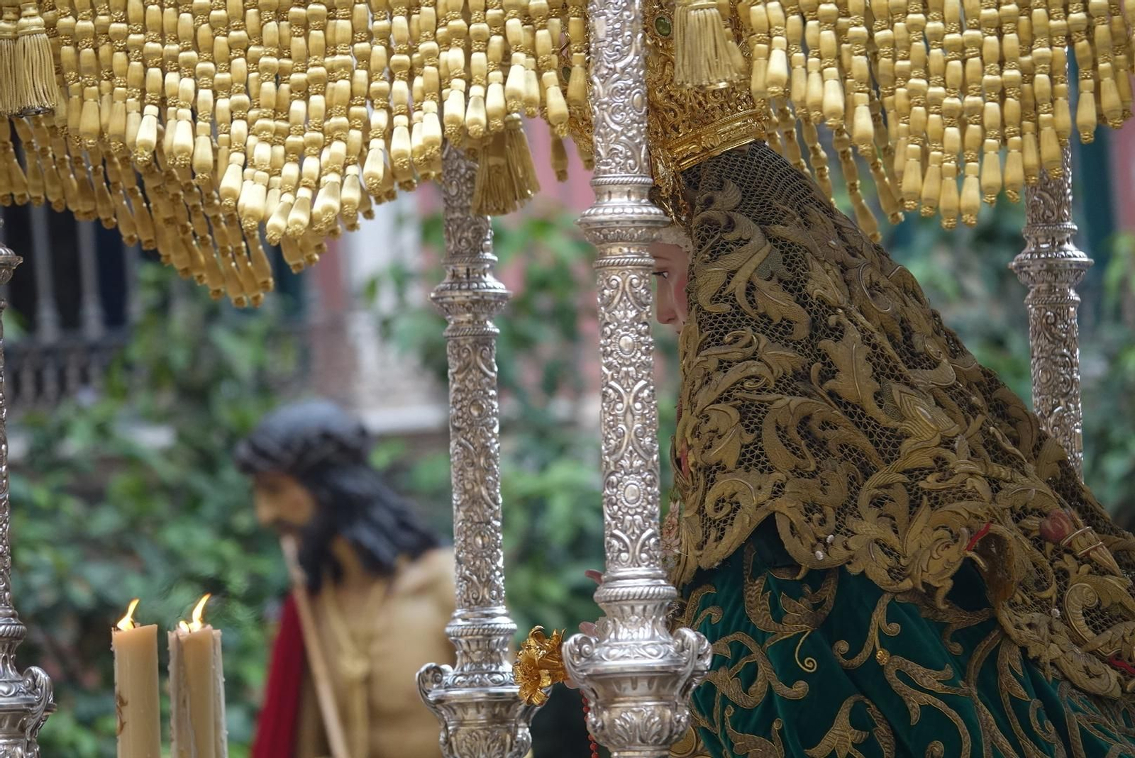 Las fotos de Estudiantes, en el Lunes Santo de Málaga