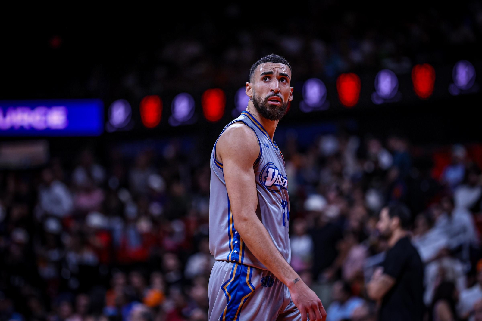 Un Chris Duarte más gris, derrota y 2-2 en la final de Conferencia