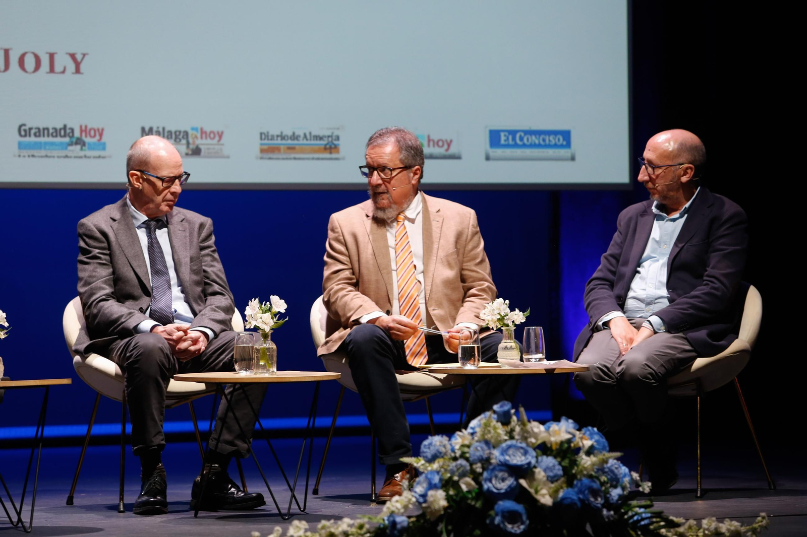 Las fotos del desyuno-coloquio "Brexit: repercusiones socioeconómicas y fiscales en La Línea y el Campo de Gibraltar"