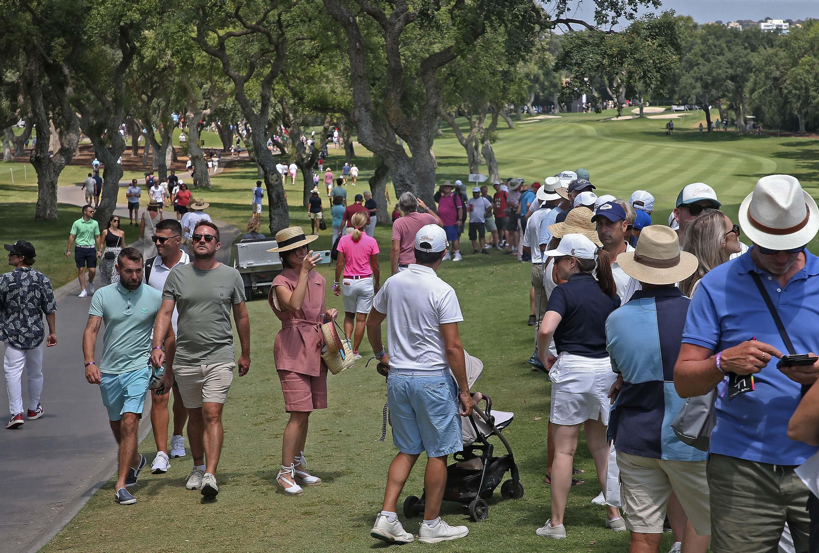 Ambiente durante la  jornada final del LIV Golf Andalucía 2023 en Valderrama