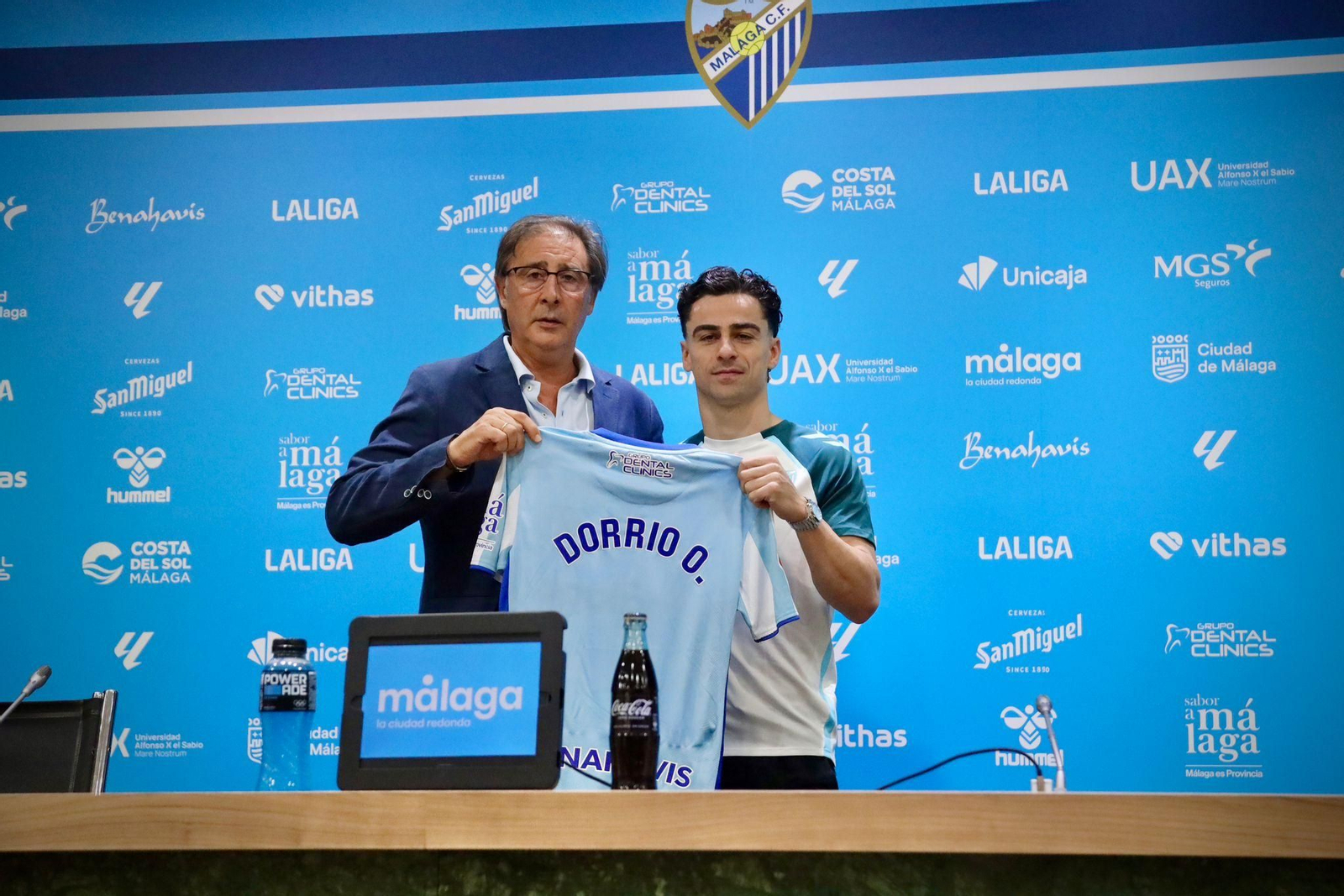 Las fotos de la presentación de Josué Dorrio con el Málaga CF