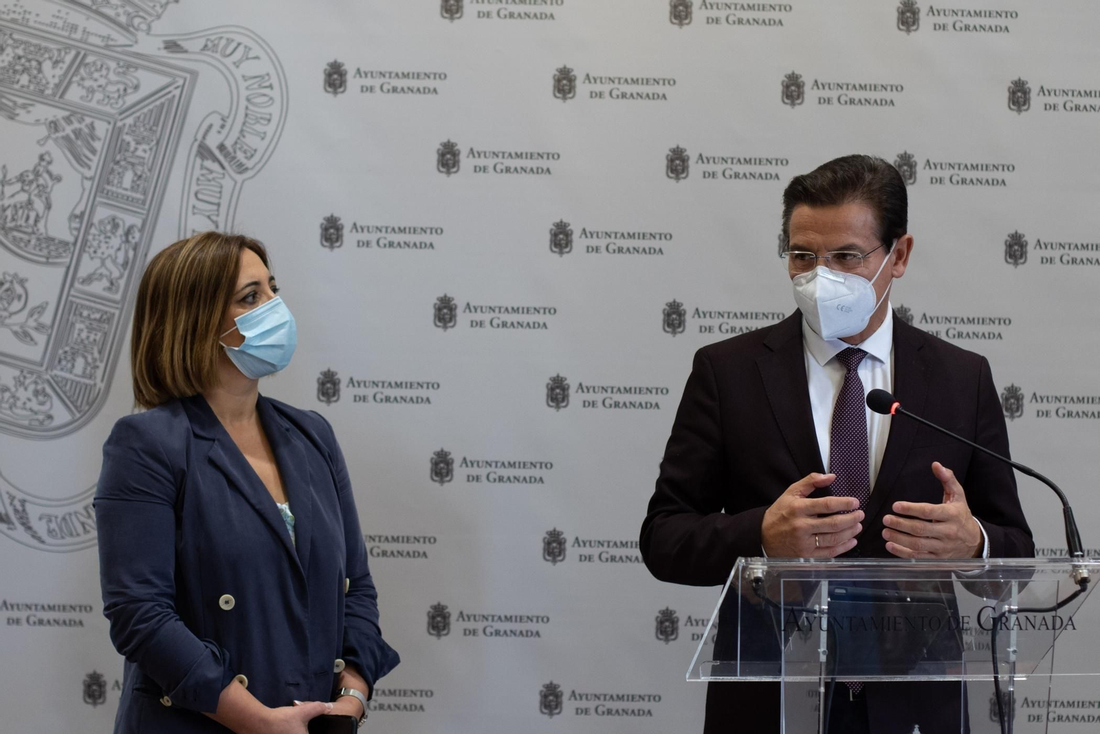 El alcalde de Granada pide la colaboración ciudadana para bajar la curva: "Estamos en un momento complicado y hay que dar un paso más"