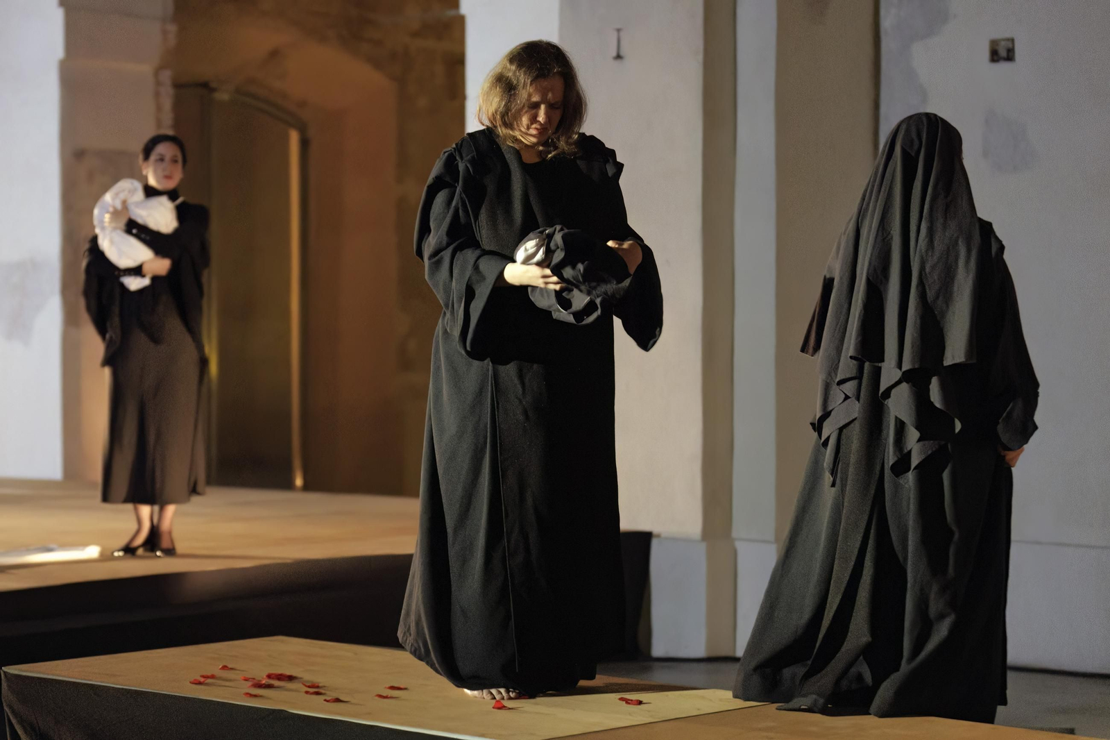 Las imágenes del estreno de la opera "Suor Angelica (Sor Angélica)" en la Real Fábrica de Artillería