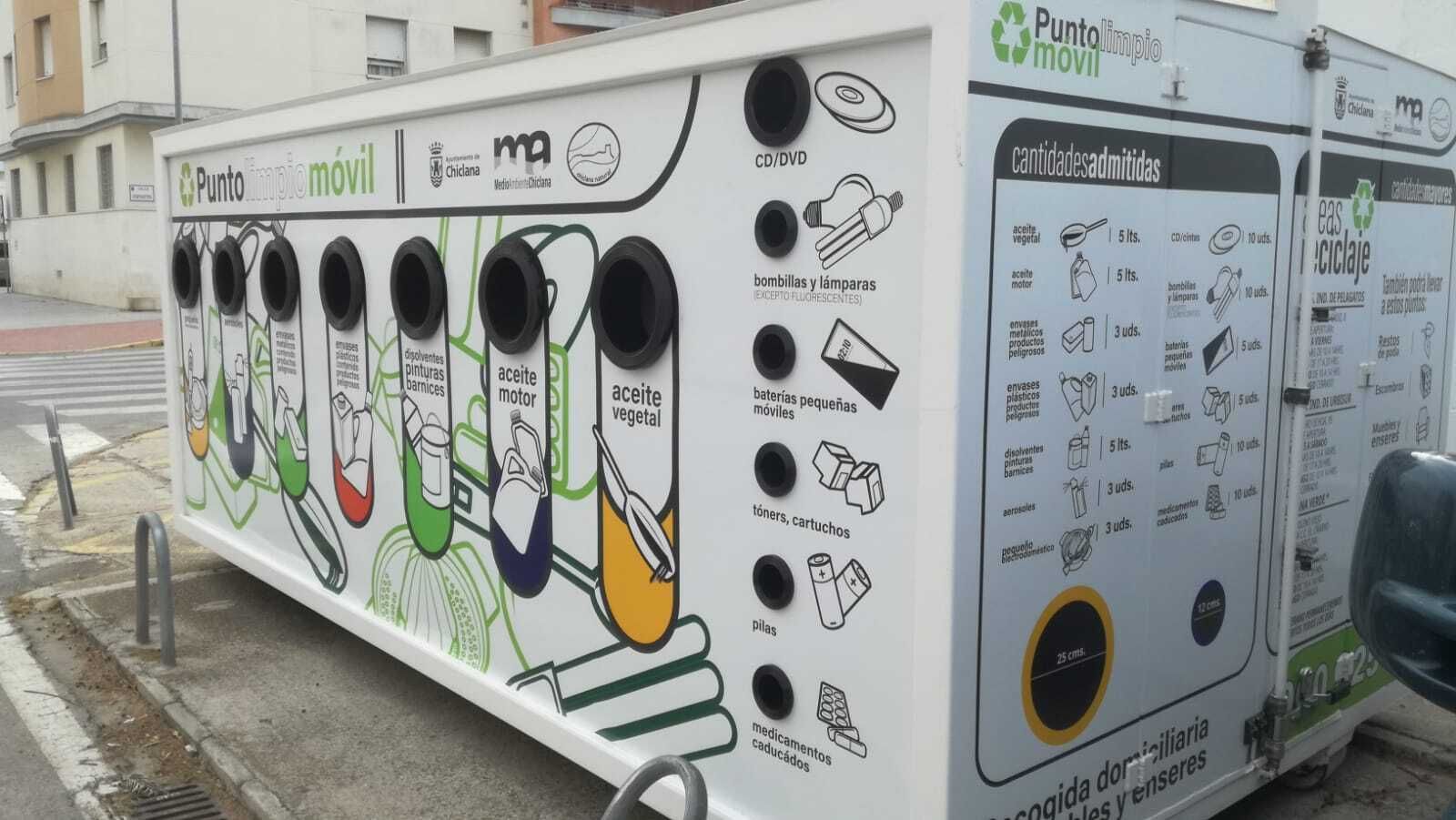 Nuevo aspecto del  punto limpio móvil para la recogida de residuos.