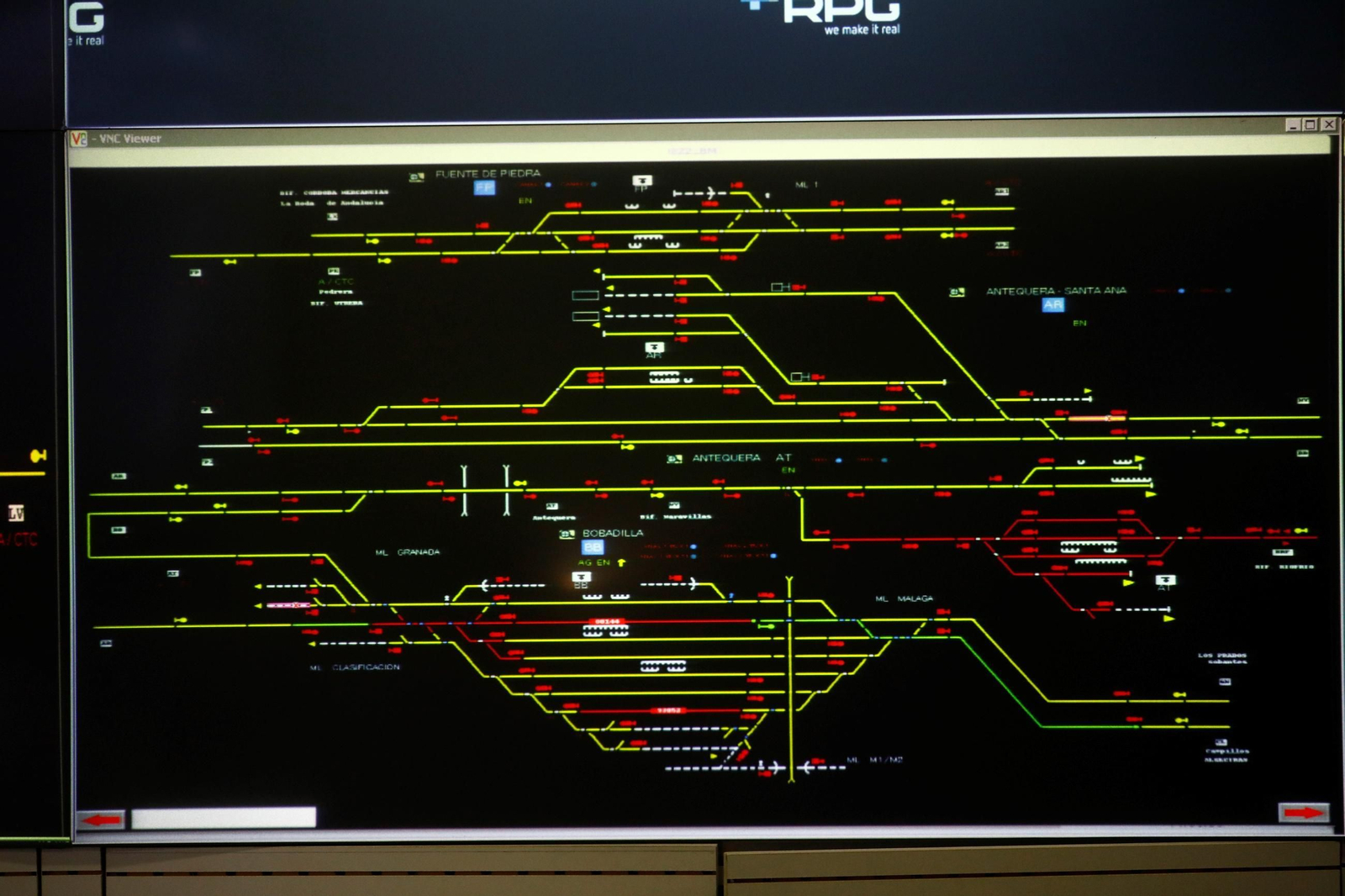 Un día de trabajo en el Centro de Regulación de Circulación de la estación de Córdoba, en imágenes
