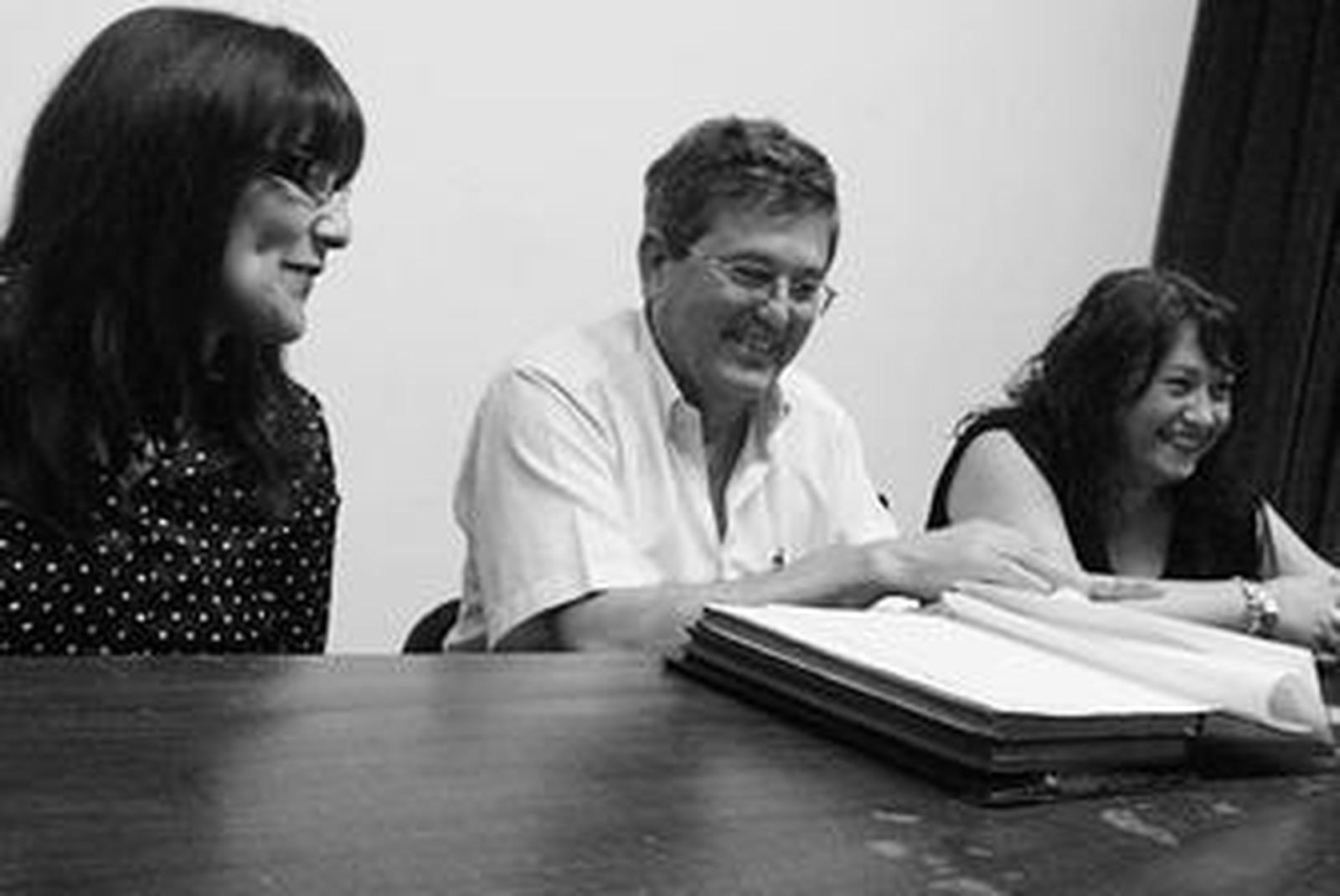 Francisco Pedrosa, en el centro de la imagen, ayer durante la celebración de la asamblea.