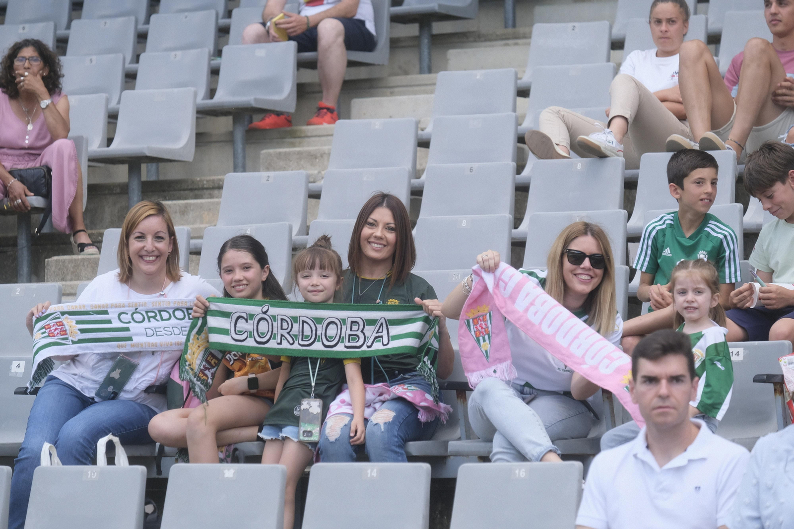 Las mejores fotos del ambiente en El Arcángel en el Córdoba CF - San Fernando Las mejores fotos del ambiente en El Arcángel en el Córdoba CF - San Fernando