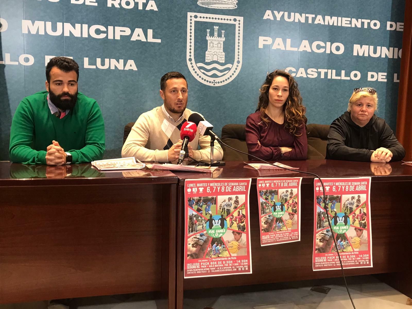 La presentación del campus deportivo en el Palacio Municipal Castillo de Luna.