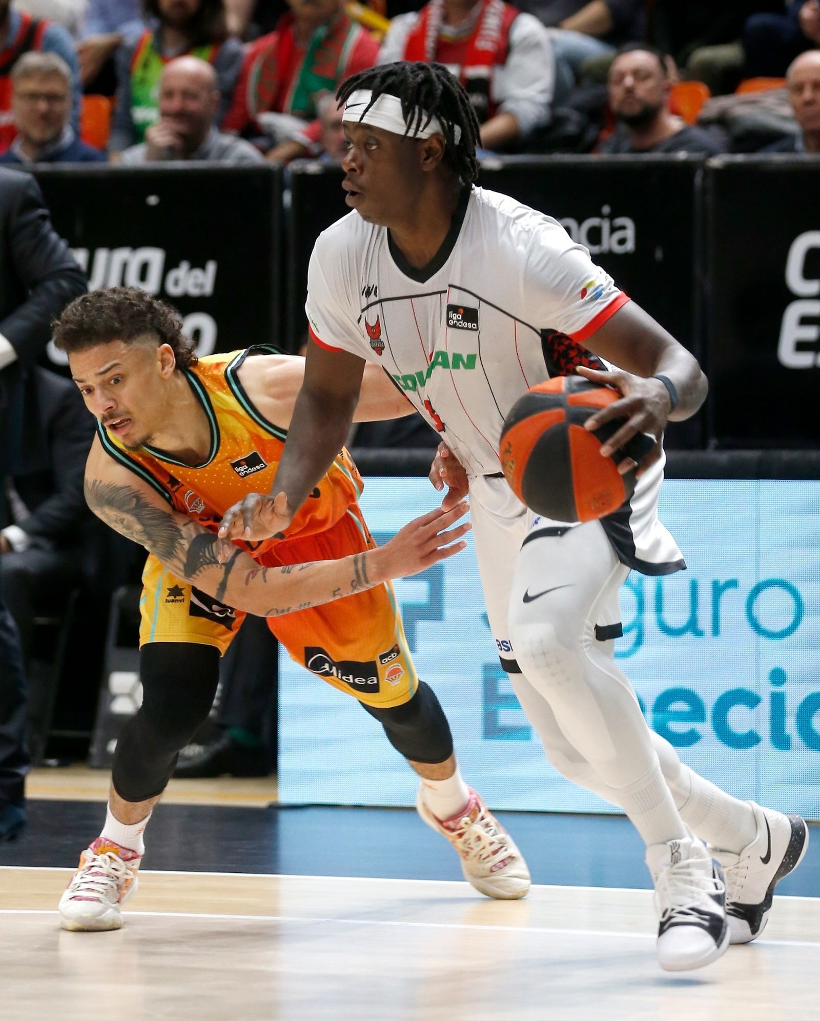 El Valencia Basket-Covirán Granada, en imágenes