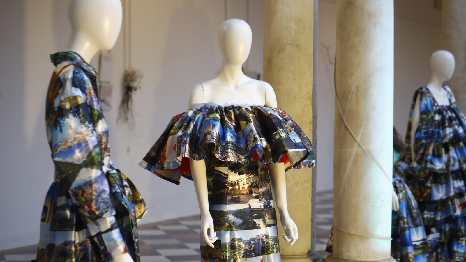 Detalles de los estampados de los diseños de José Perea