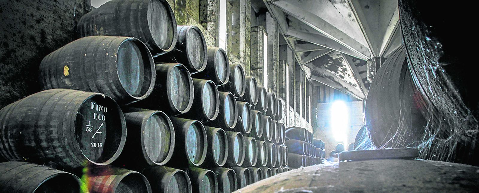 Bodegas Williams & Humbert. Conferencia 'Vinos de Jerez, diversidad y versatilidad en la gastronomía' de José Ferrer Morató. Jueves 12 de diciembre, a las 19 horas. Bodegas Williams & Humbert (Ctra. Nacional IV, km. 641).