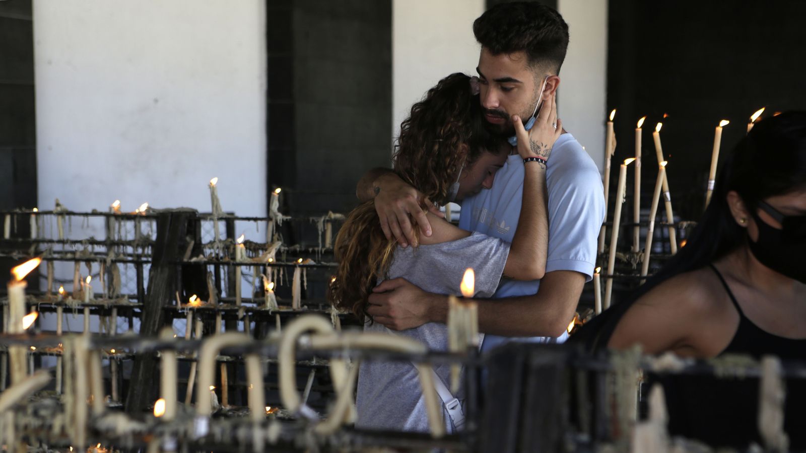 Imágenes de un viernes de Rocío sin romería