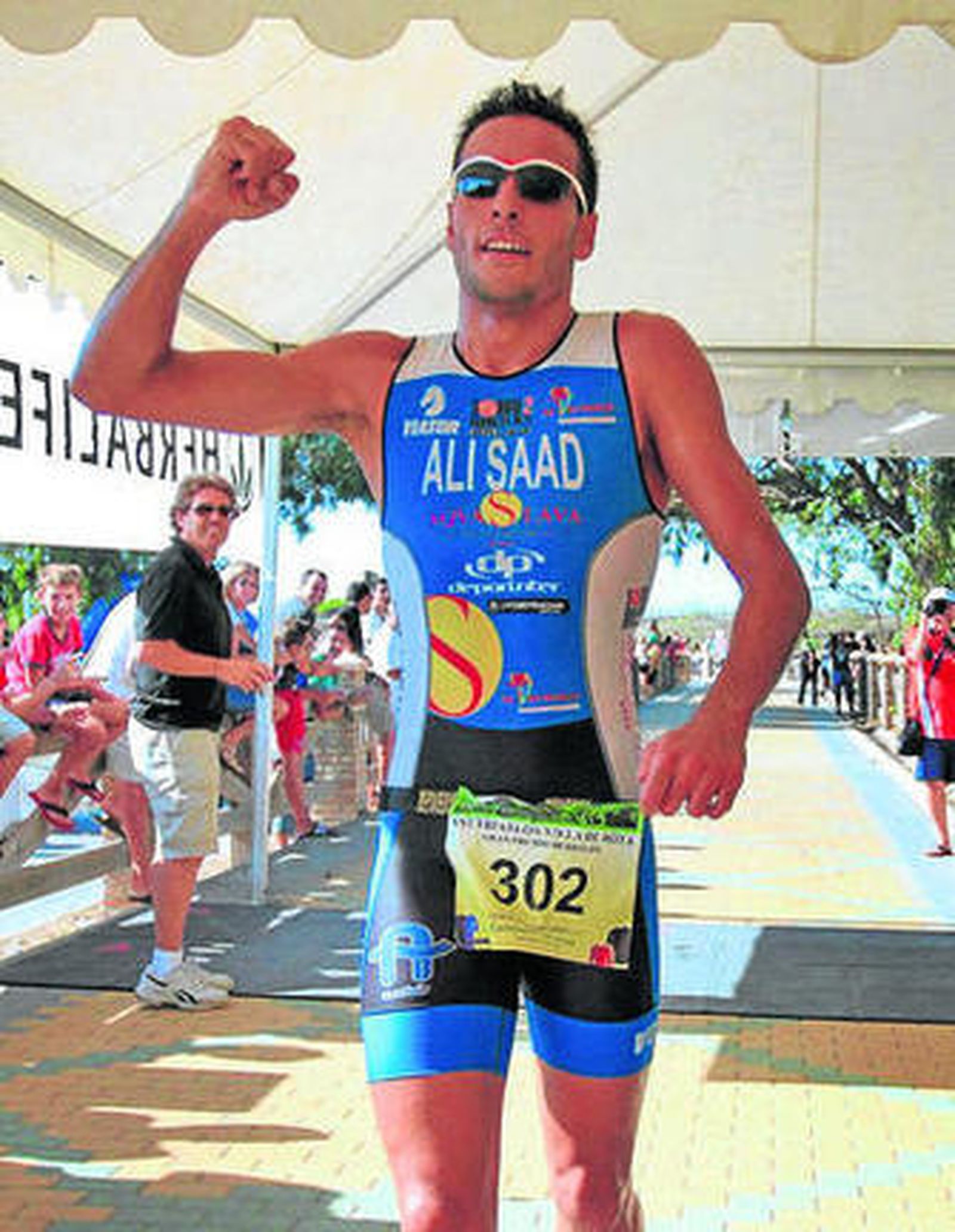 Momento en el que Ali Saad entra en la meta.