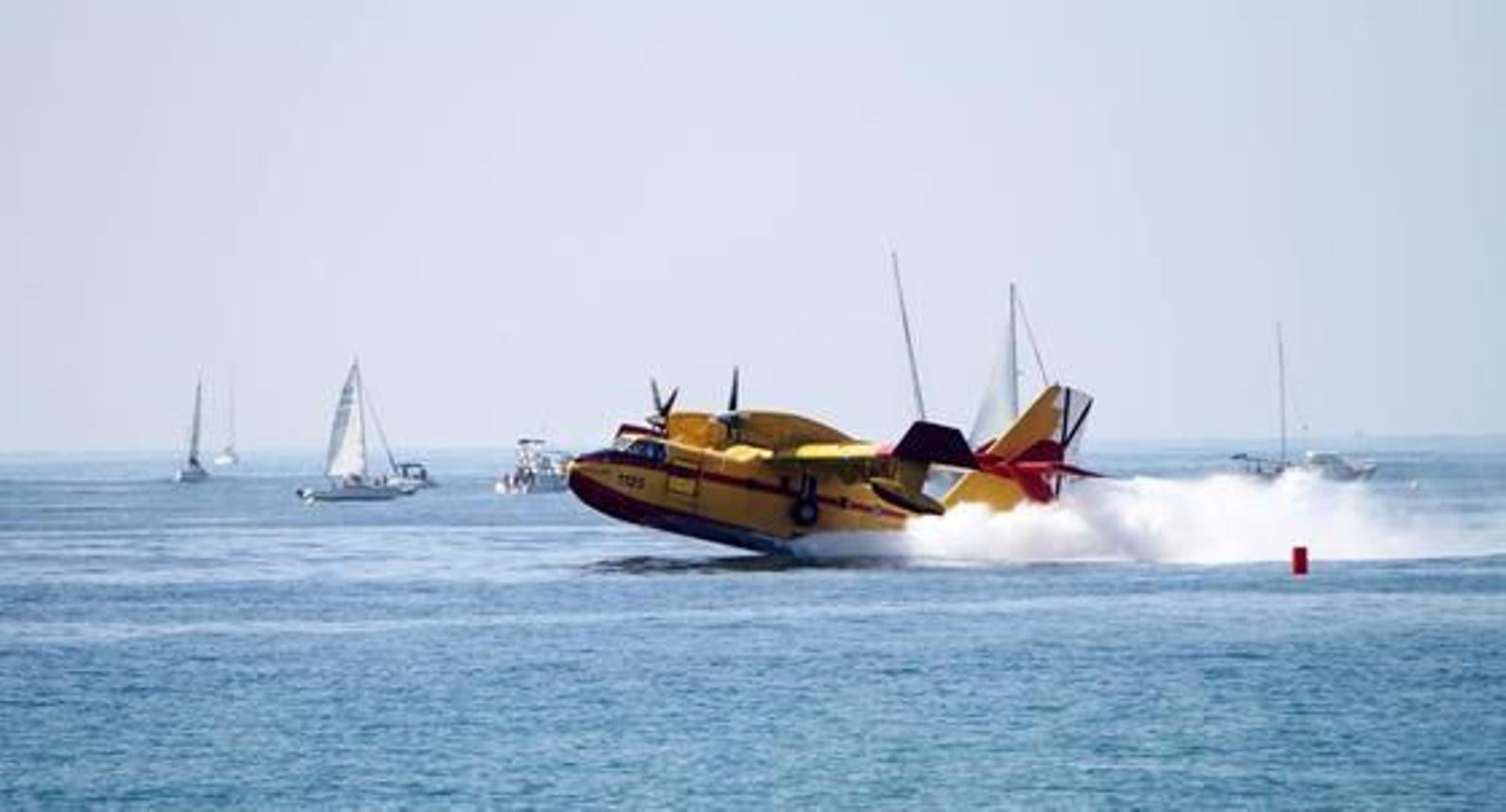 El II Festival Aéreo Internacional de Málaga, donde han participado 35 aeronaves y 90 pilotos, ha contado con la presencia de más de 250.000 personas.

Foto: Yolanda Montiel