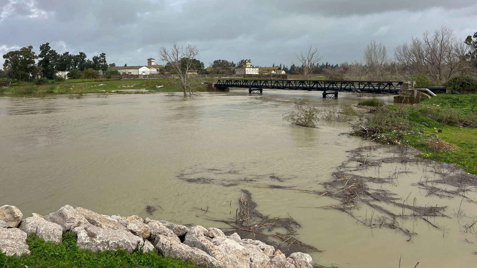 Vista de un paraje inundado en las proximidades de Alcazarquivir, a 160 kilómetros al norte de Rabat.