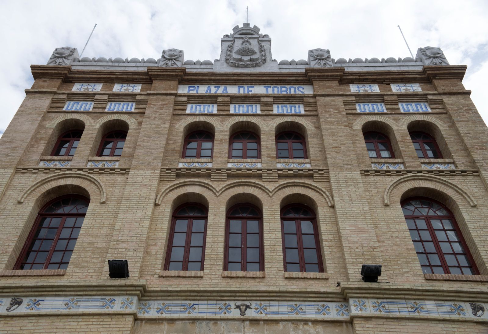 Una imagen de la  Plaza de Toros de El Puerto, que cumple 141 años.