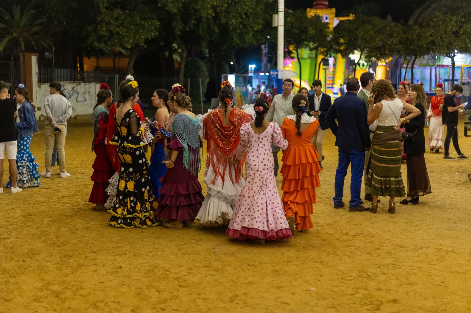 Feria del Caballo 2023: Imágenes del ambiente en la noche del sábado