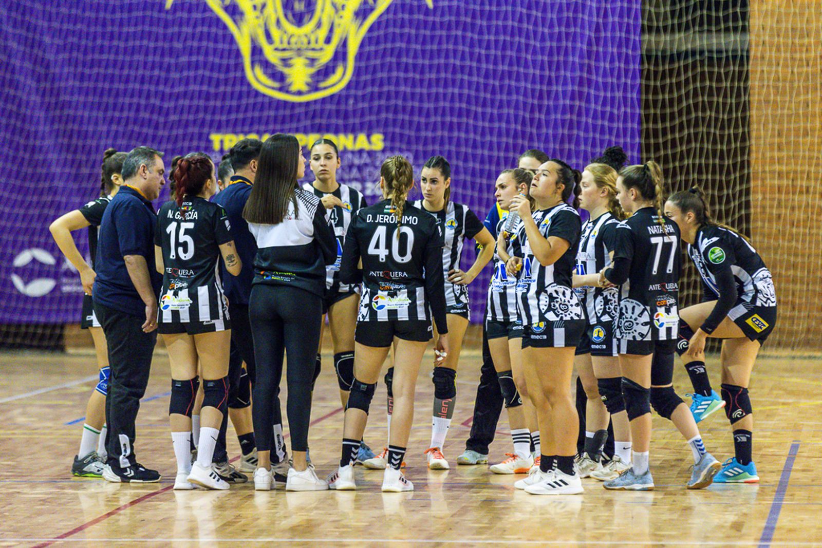 Tiempo muerto del Antequera Costa del Sol en Carranque.