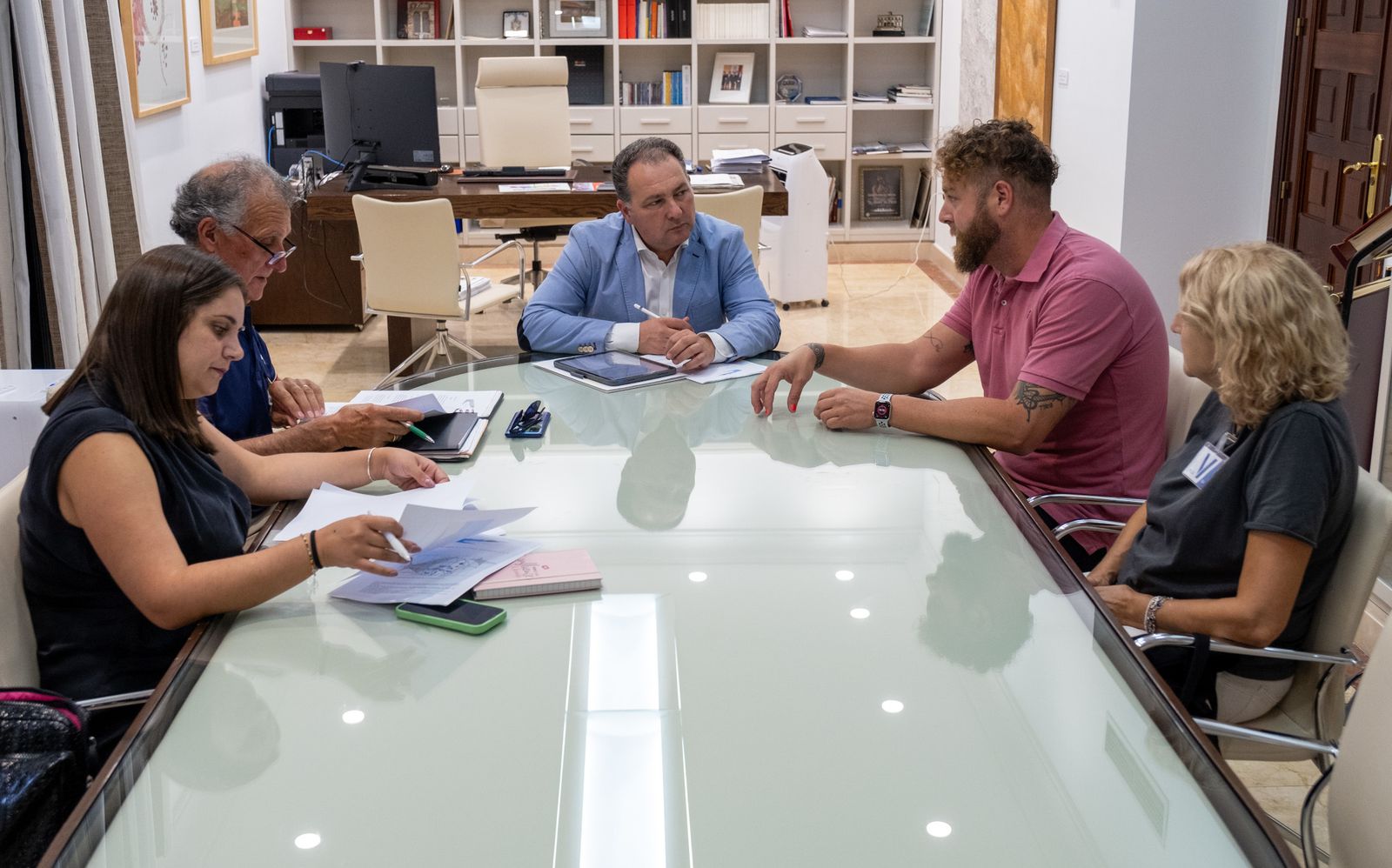 Reunión en la Diputación de Huelva con vecinos de El Portil