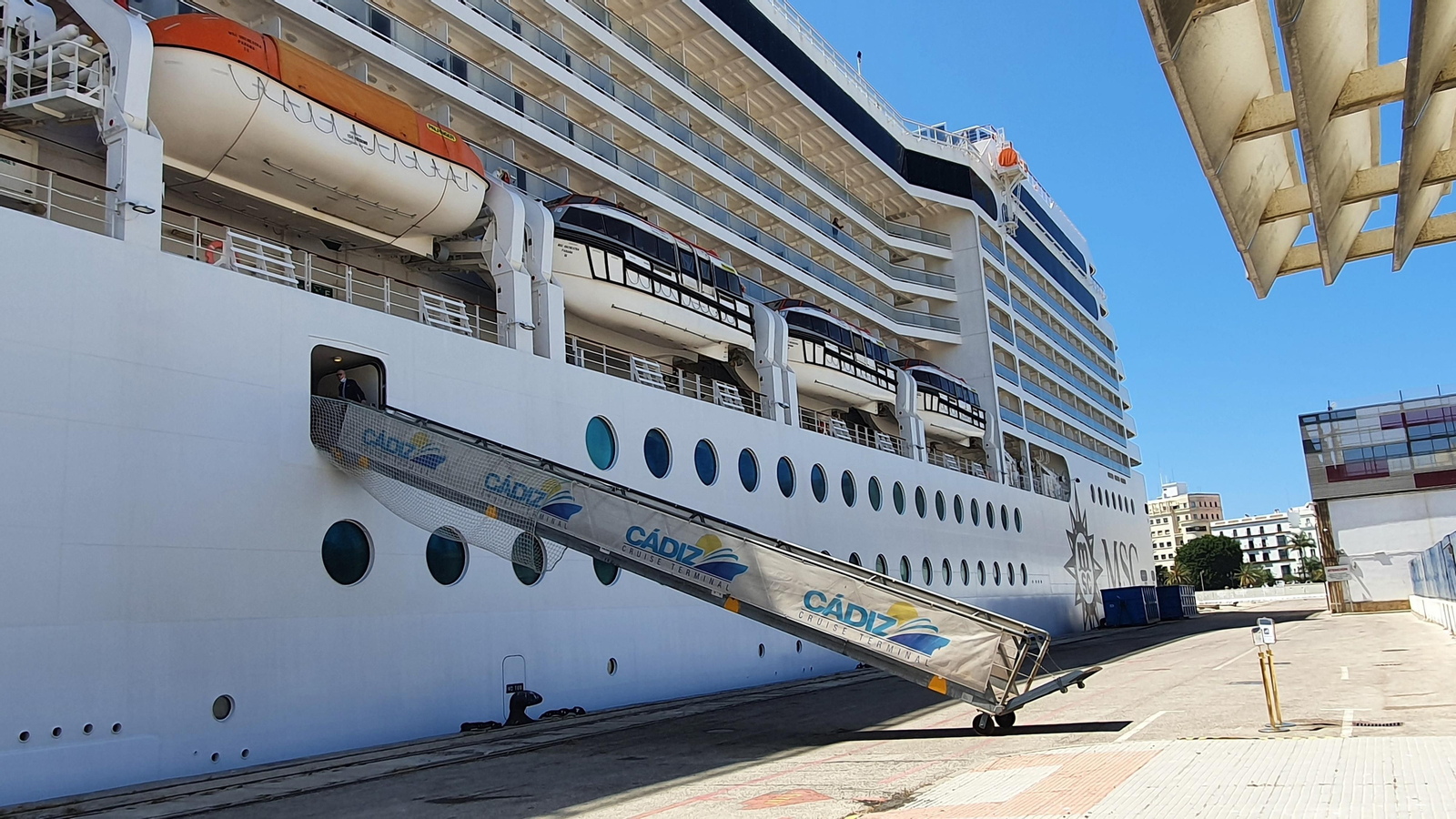 Imágenes del acto de inauguración de la nueva ruta del MSC Orchestra con parada en Cádiz