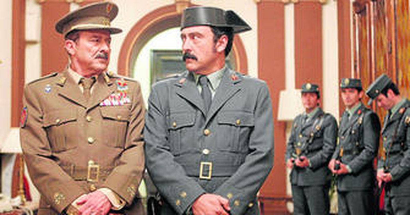 Juan Diego y Paco Tous, ayer, en la grabación del filme.