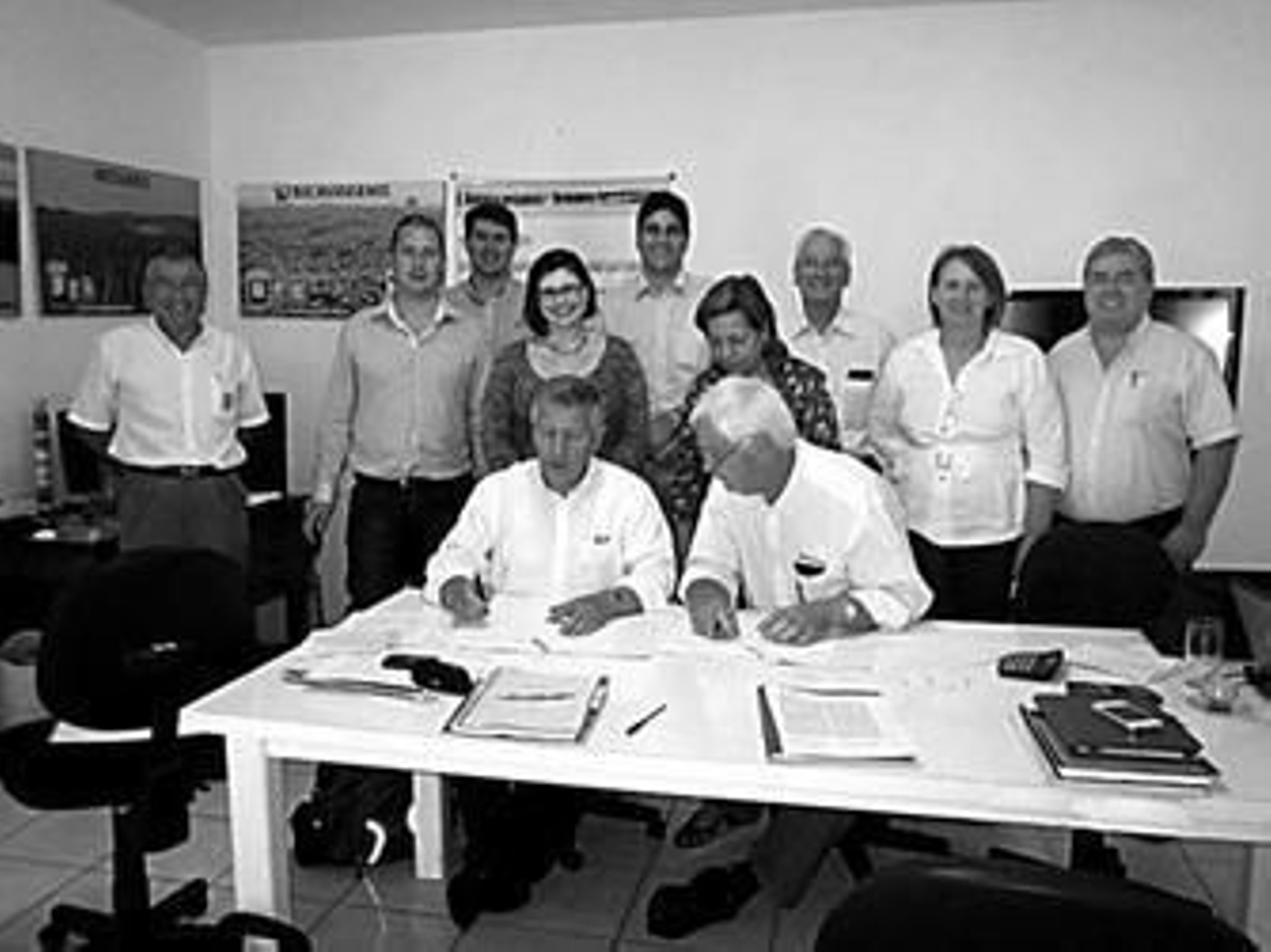 Firma del acuerdo entre Koppert y la brasileña Itaforte Bioprodutos.