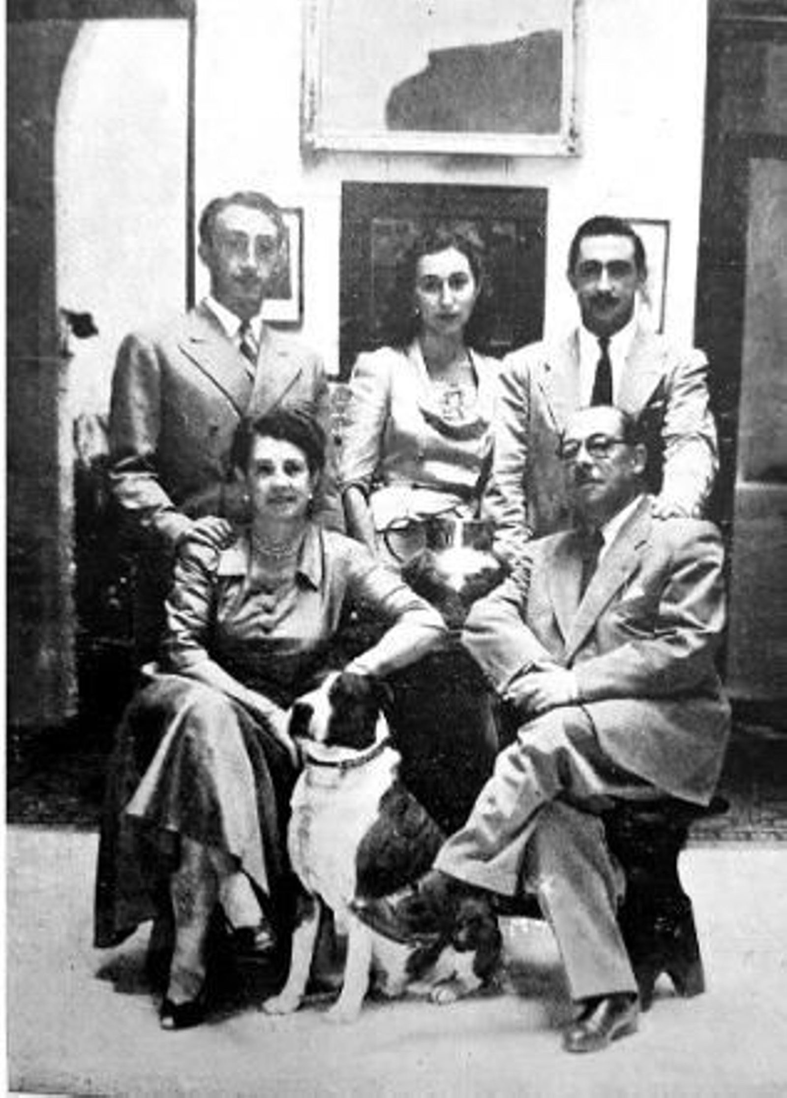 Luis Pérez Solero junto a su familia, años `40. Luis Pérez Solero junto a su familia, años `40.