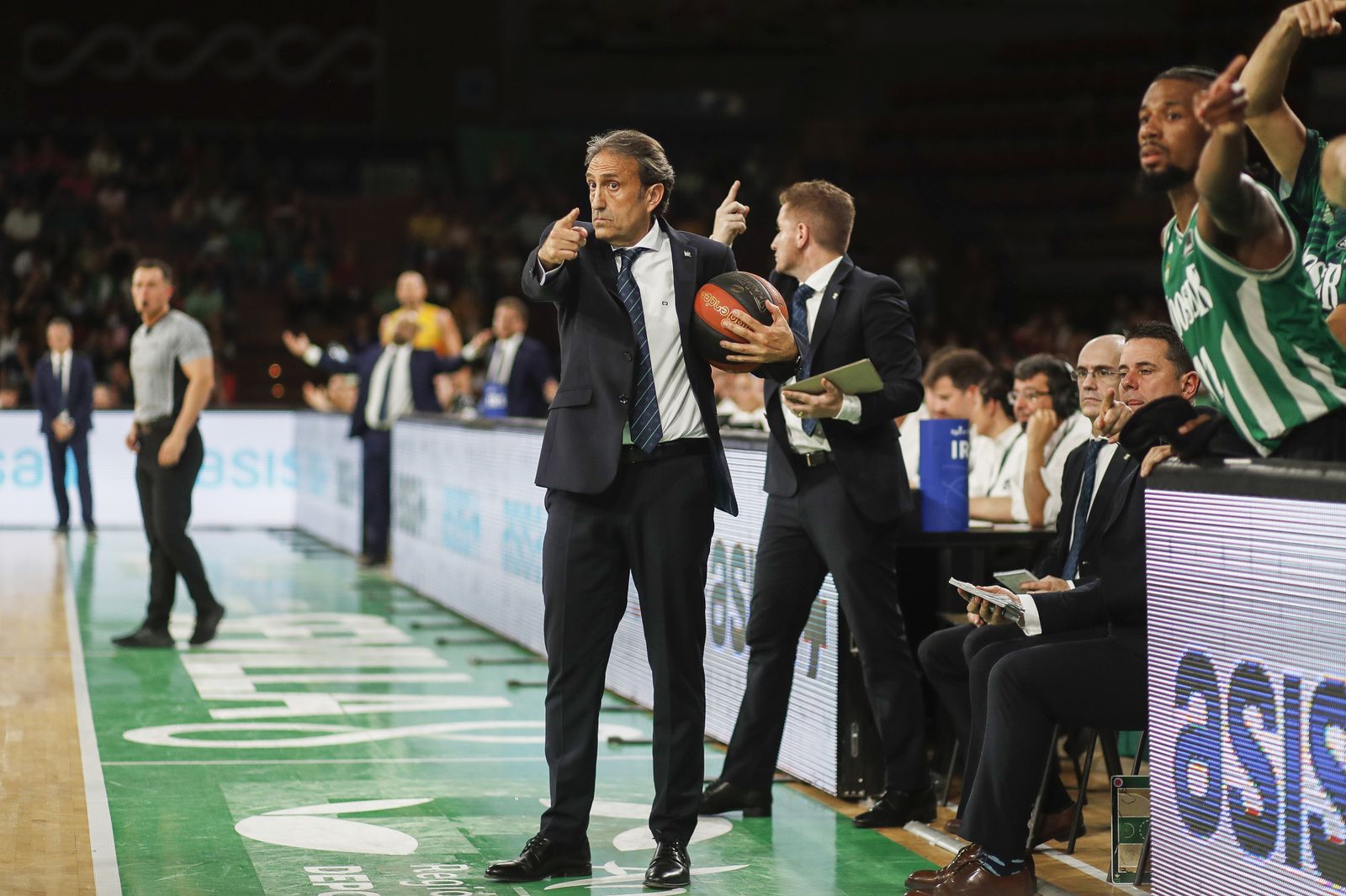 Las imágenes de la salvación del Coosur Betis