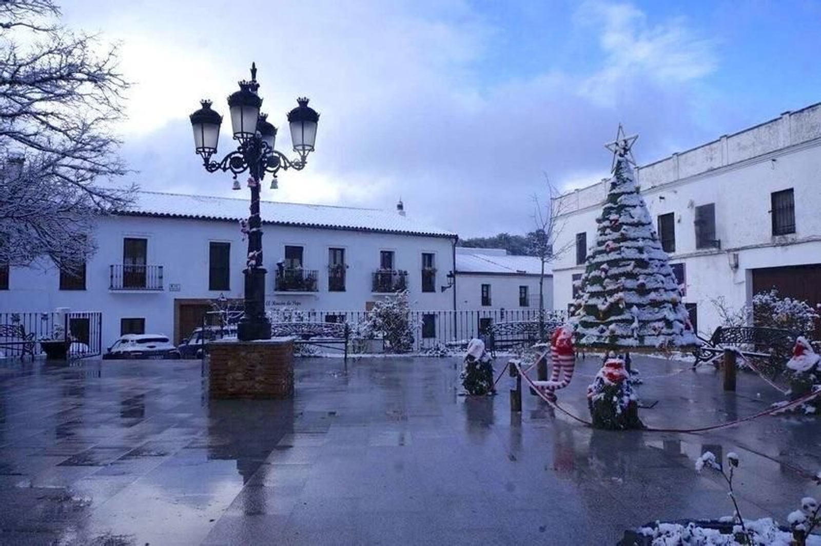 Así de nevada despertaba la Sierra de Aracena con el paso de la borrasca 'Filomena'
