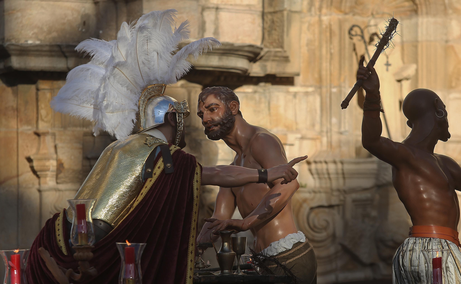 Fotos del Lunes Santo en Algeciras: Coronado de Espinas y La Columna