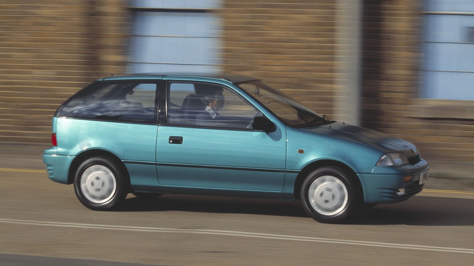 Fue la segunda generación del Swift la que hizo reconocibles los turismos en España: hasta su llegada Suzuki era una marca ligada a los TT.