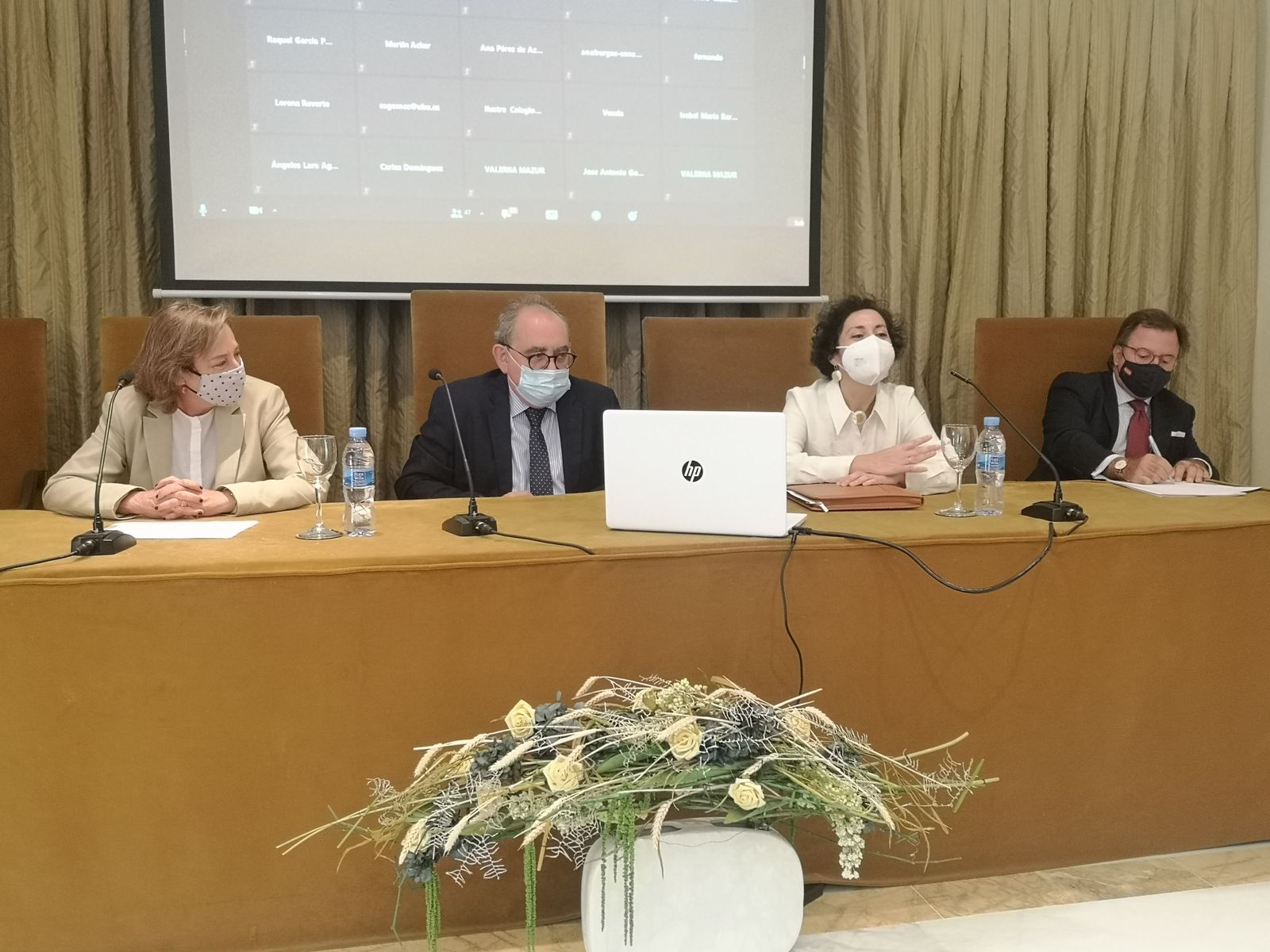 Inauguración del seminario sobre protocolos familiares