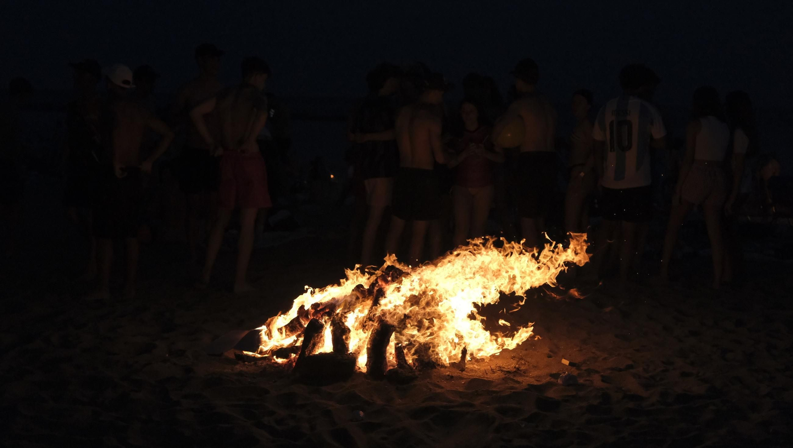 La Noche de San Juan en Almería, en imágenes