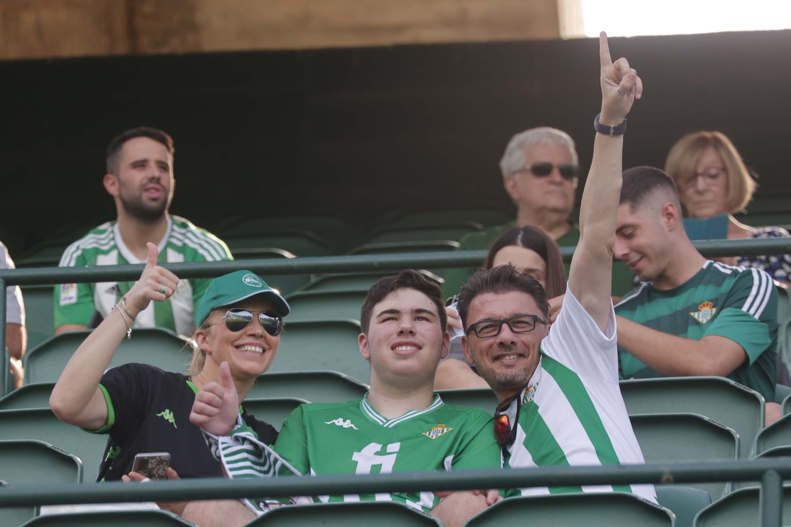 Búscate en las gradas del Villamarín